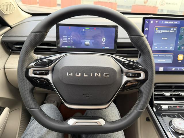 Wuling Starlight 2024 car image #16