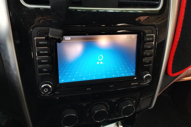 Forthing SX6 2017 car image #16