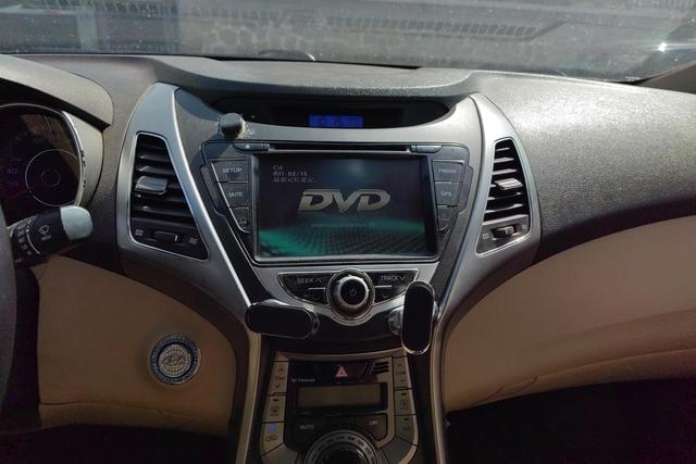 Hyundai Elantra MD 2012 immagine di auto #16