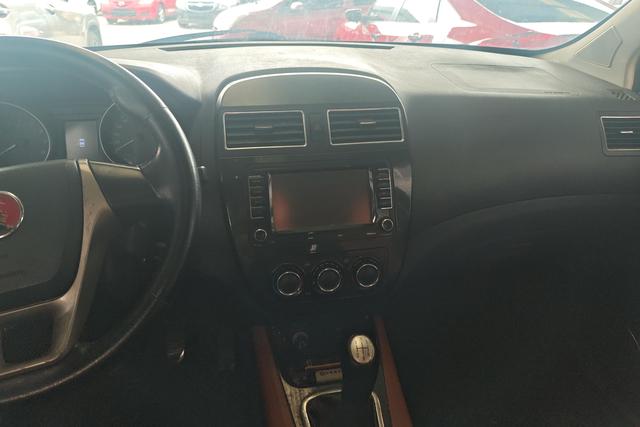 Forthing JOYEAR X5 2014 изображение автомобиля #16