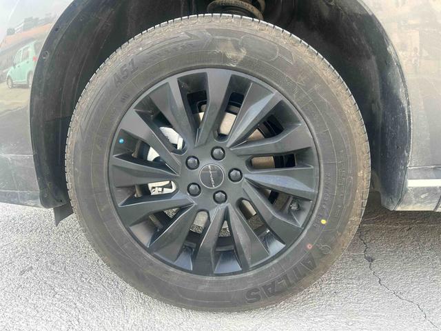 Forthing 2026 car image #16