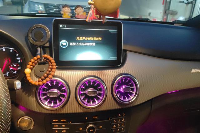 Mercedes-Benz B Class 2015 car image #16