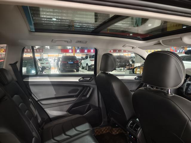 Volkswagen Tiguan L 2020 car image #16