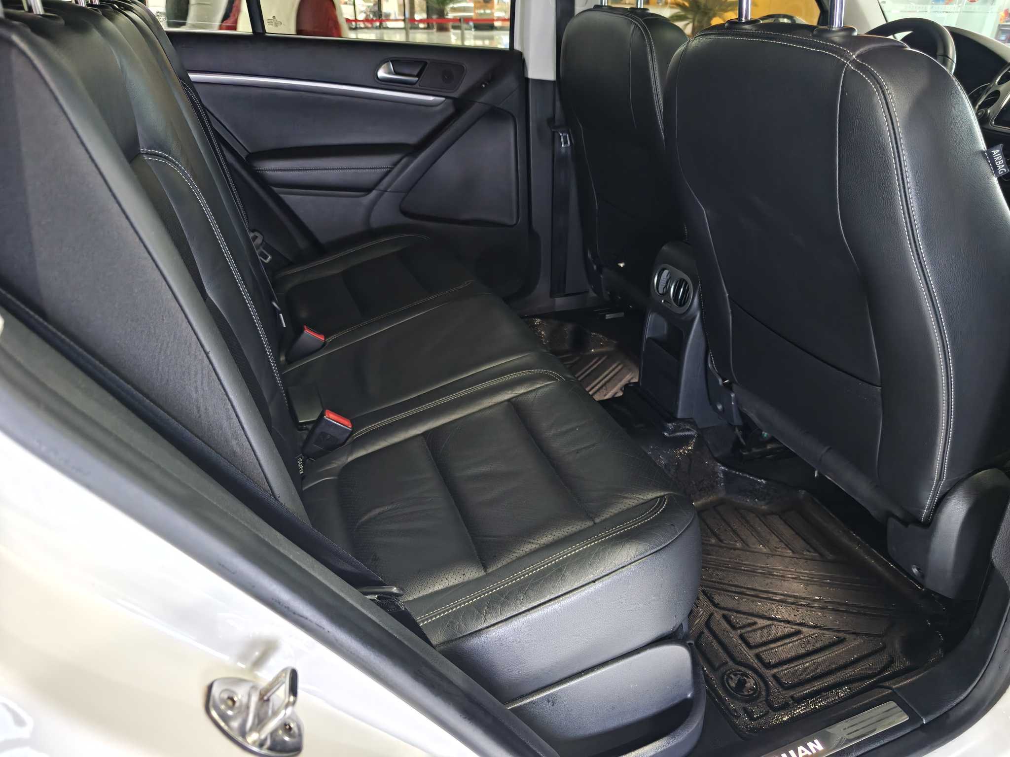 Volkswagen Tiguan 2016 car image #16