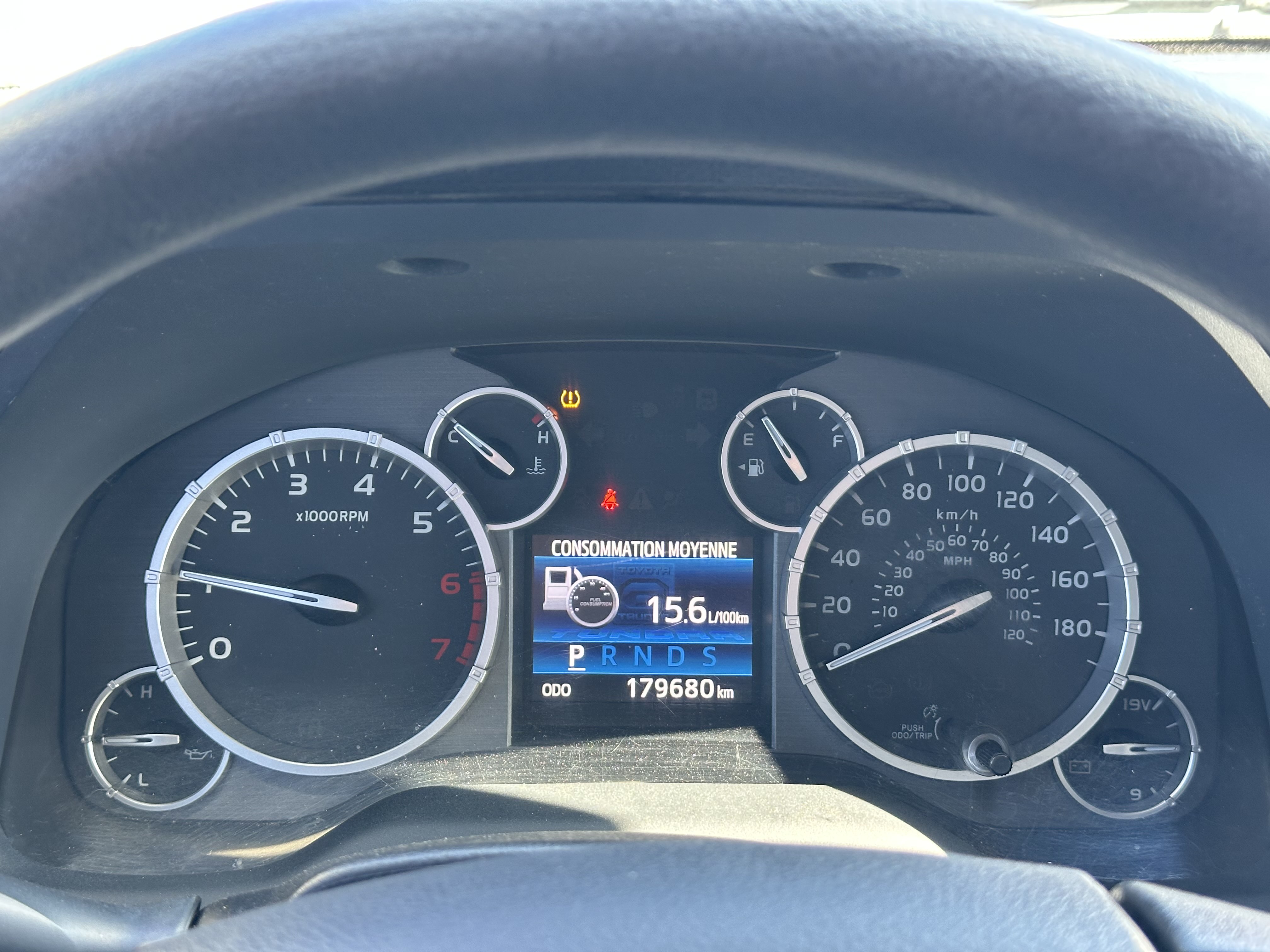 Toyota Tundra 2015 immagine di auto #16