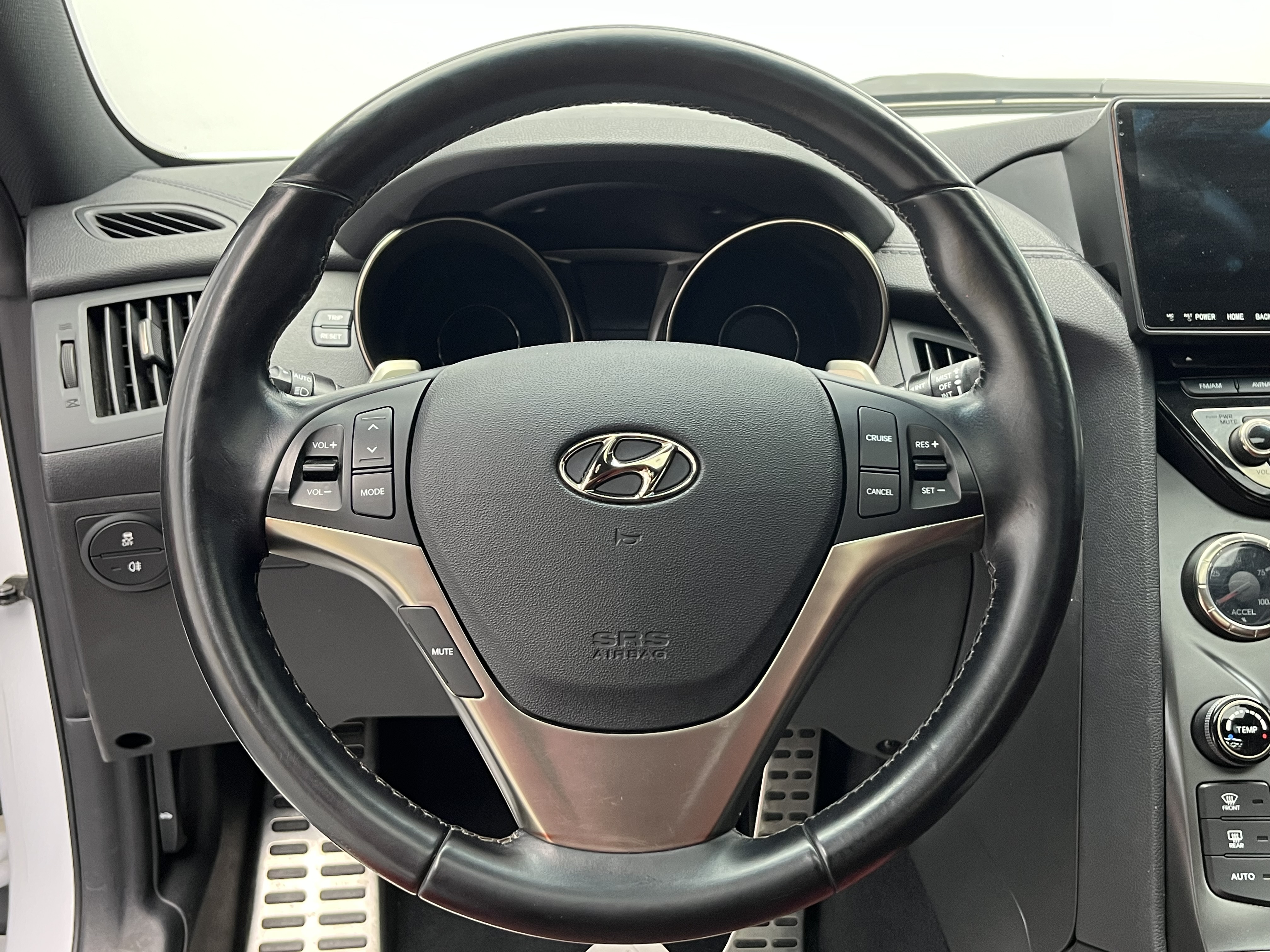 Hyundai Coupe 2014 car image #16