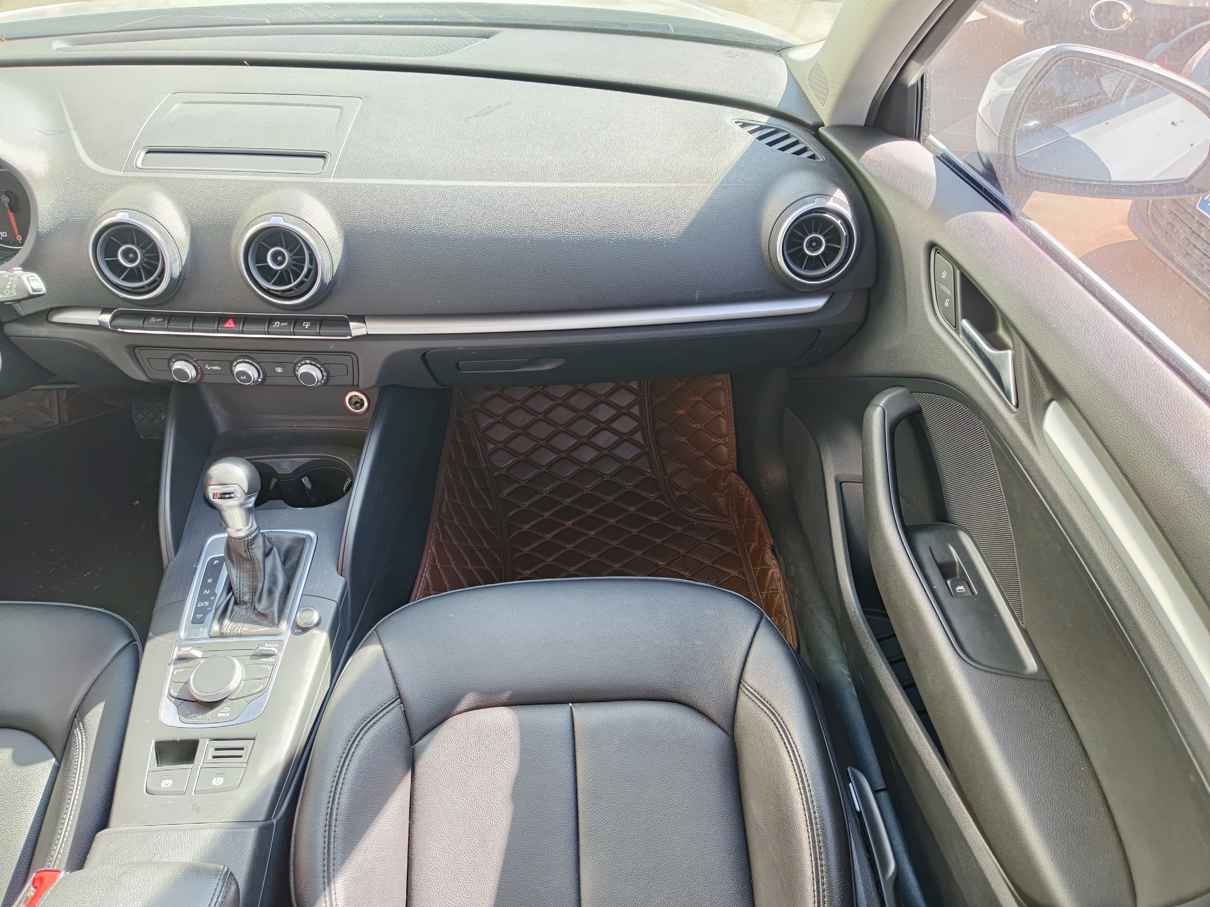 2017 #16 2017 car image #16