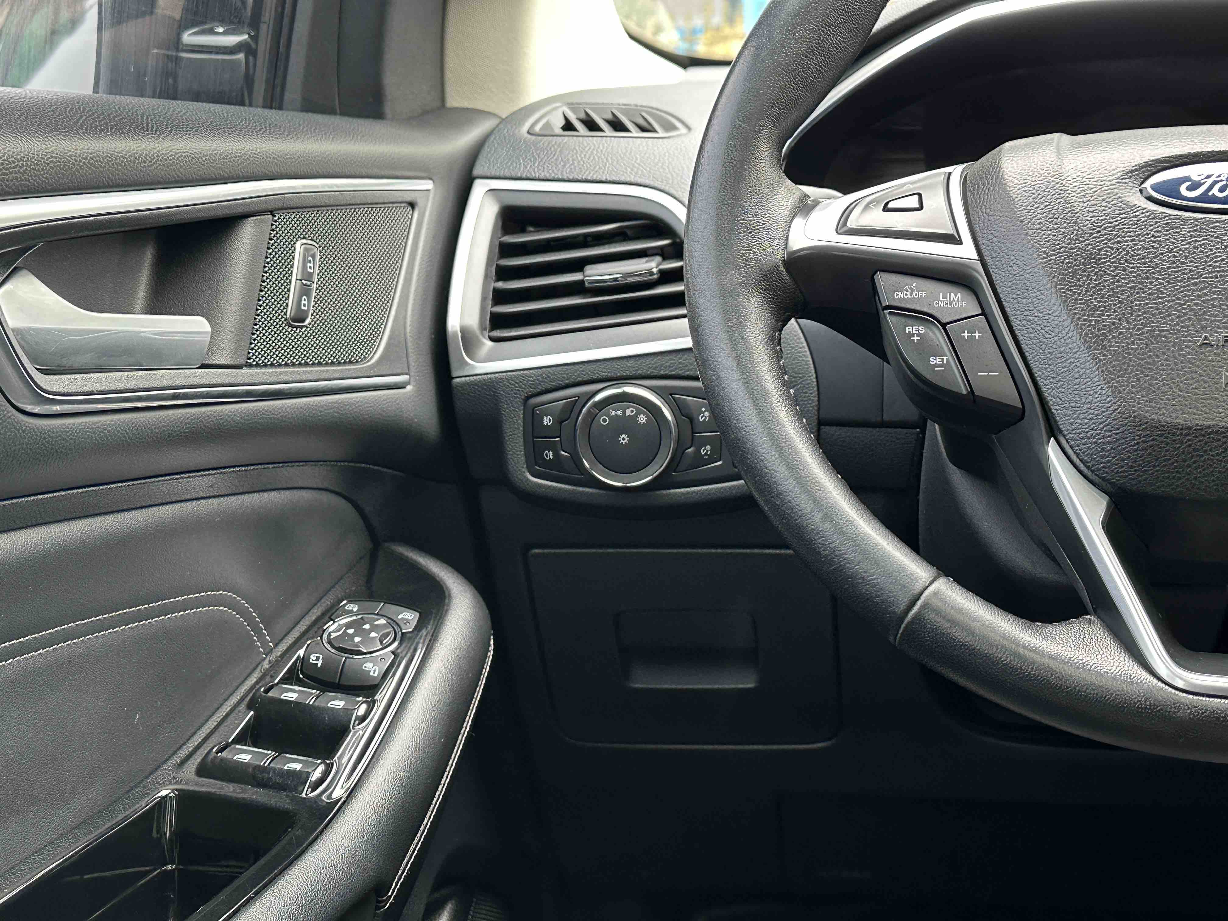Ford Edge 2017 car image #16