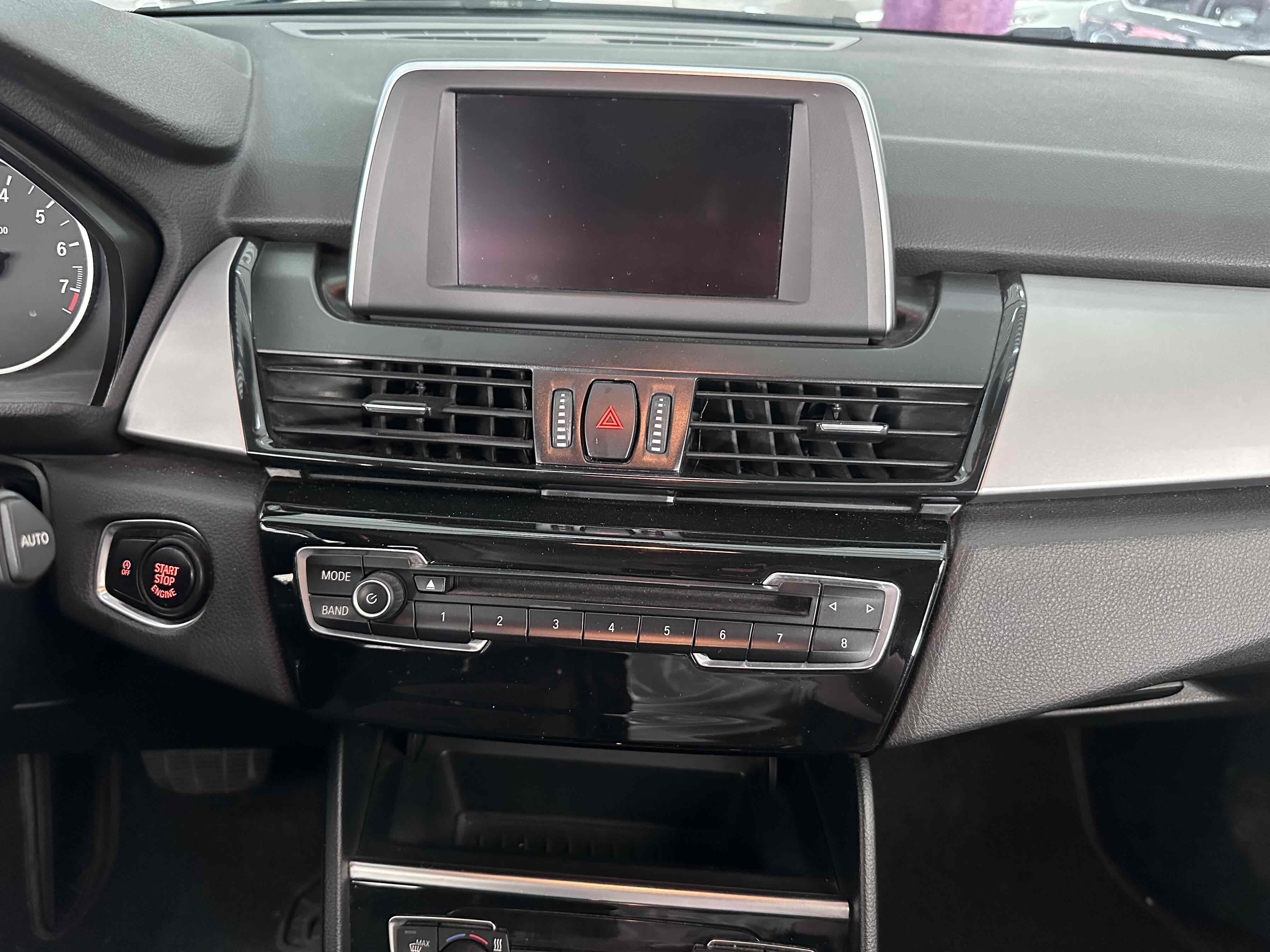 BMW 2 Series (Imported) 2015 car image #16