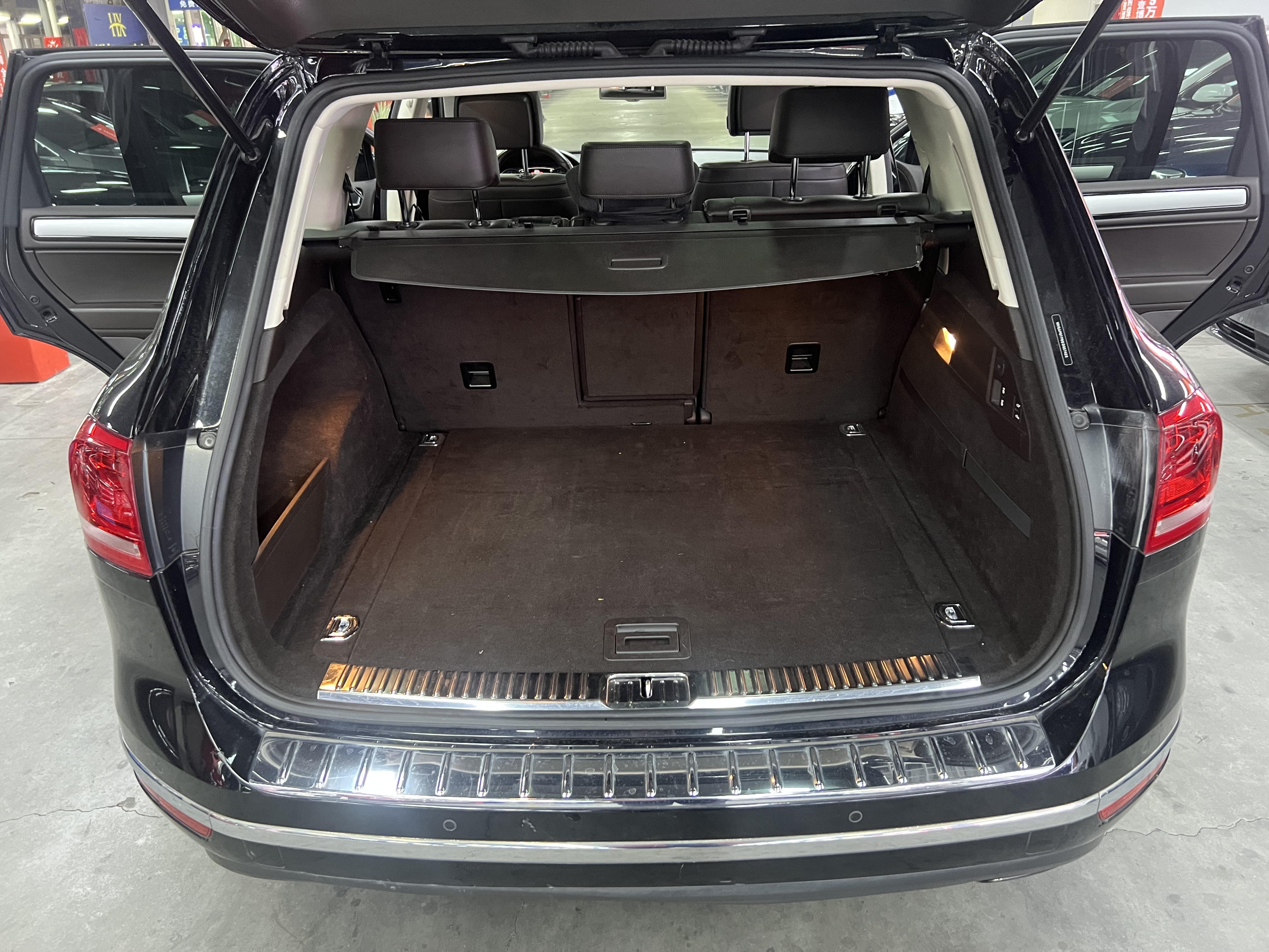 Volkswagen Touareg 2016 car image #16