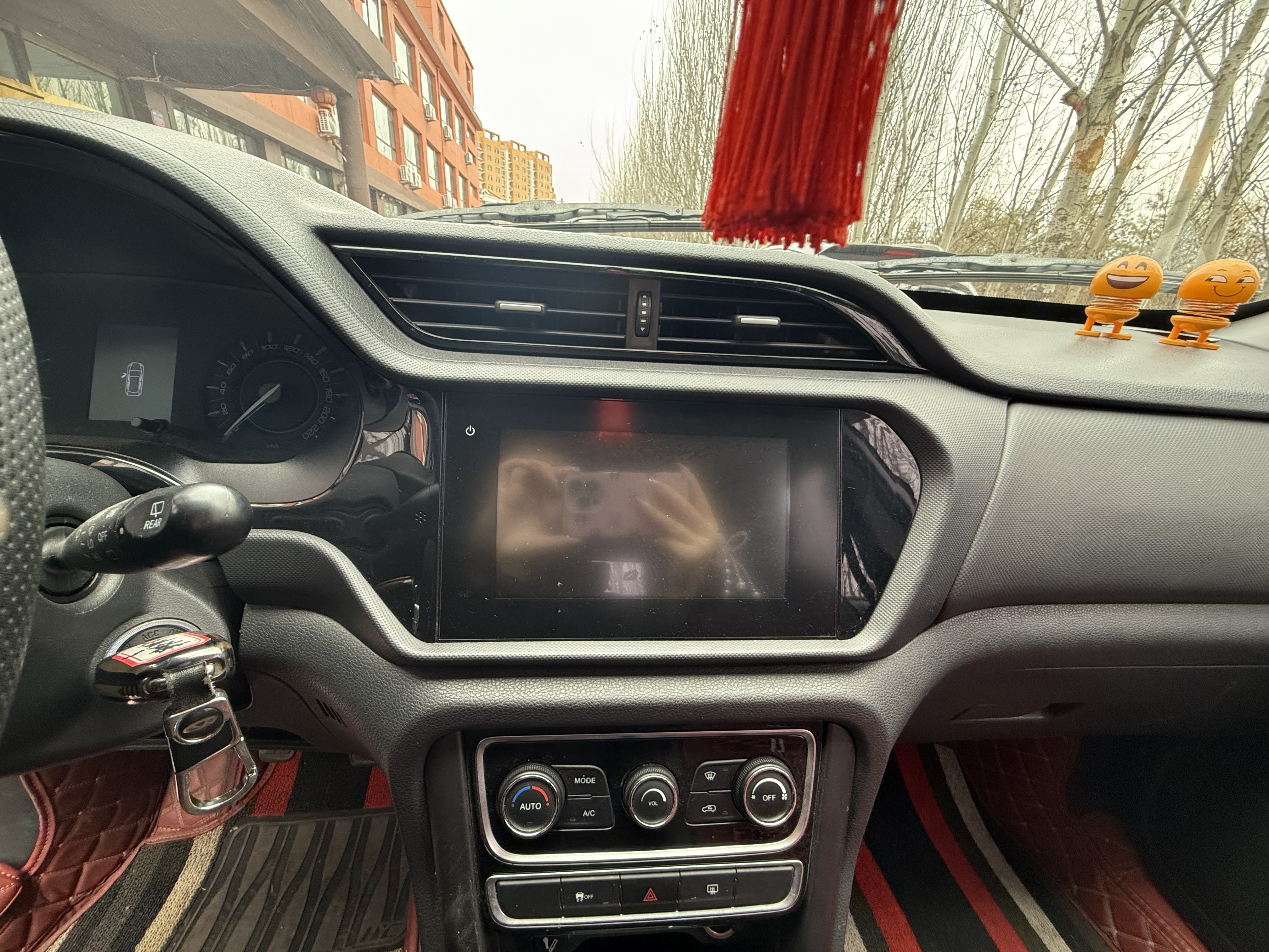 Chery X3L 2017 car image #16