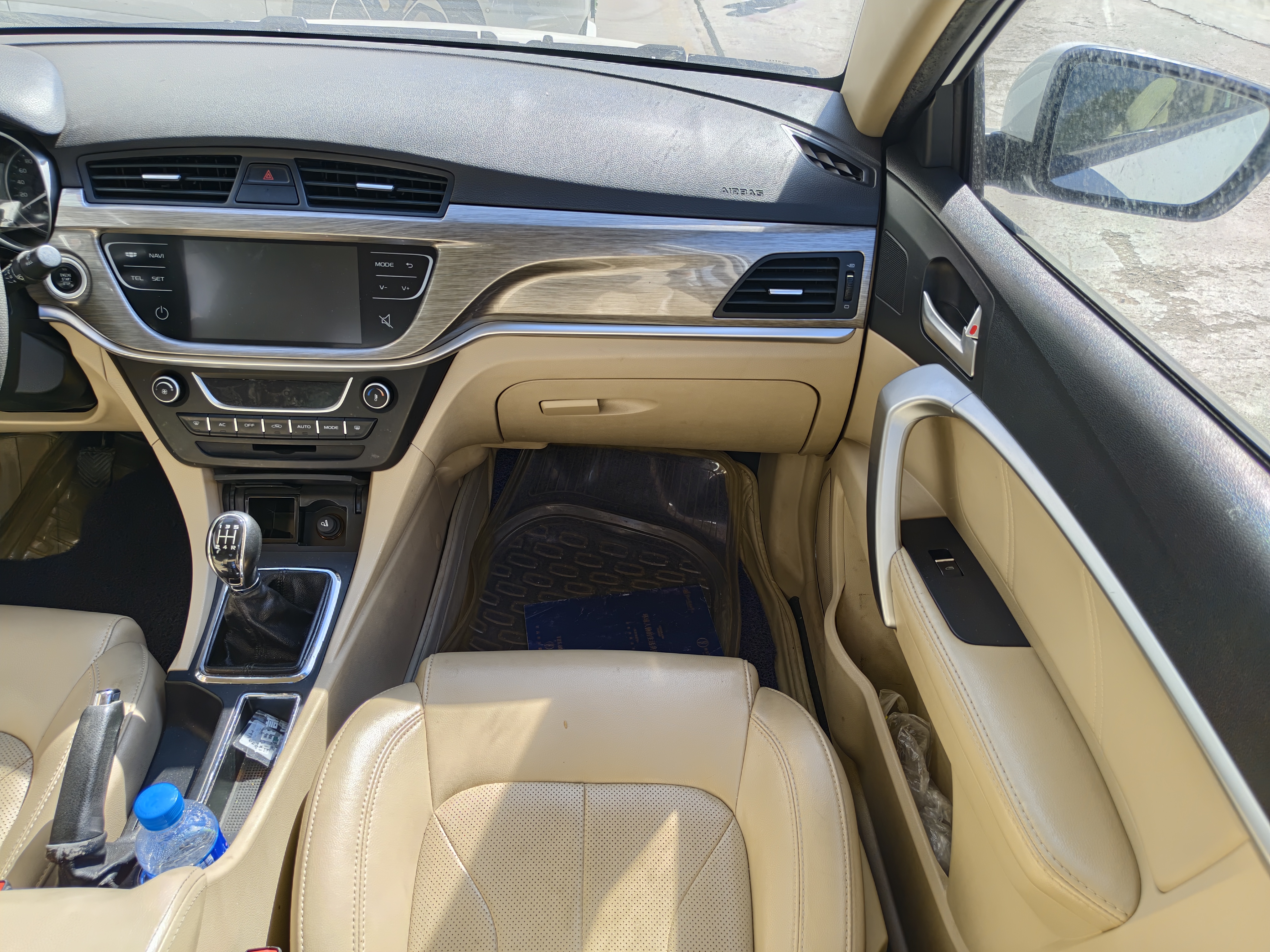 GEELY Emgrand 2017 car image #16