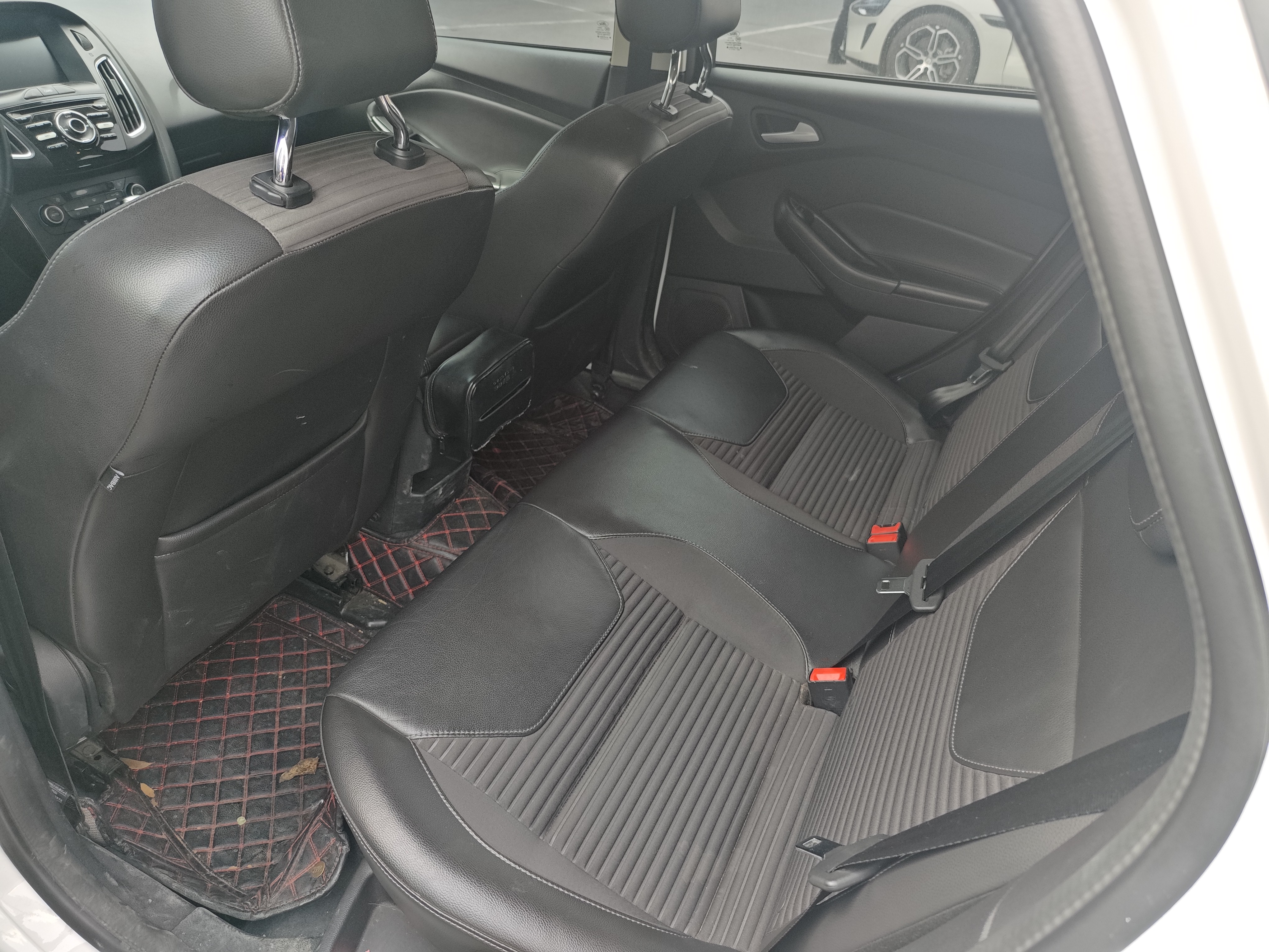 Ford Focus 2018 #16 Ford Focus 2018 car image #16