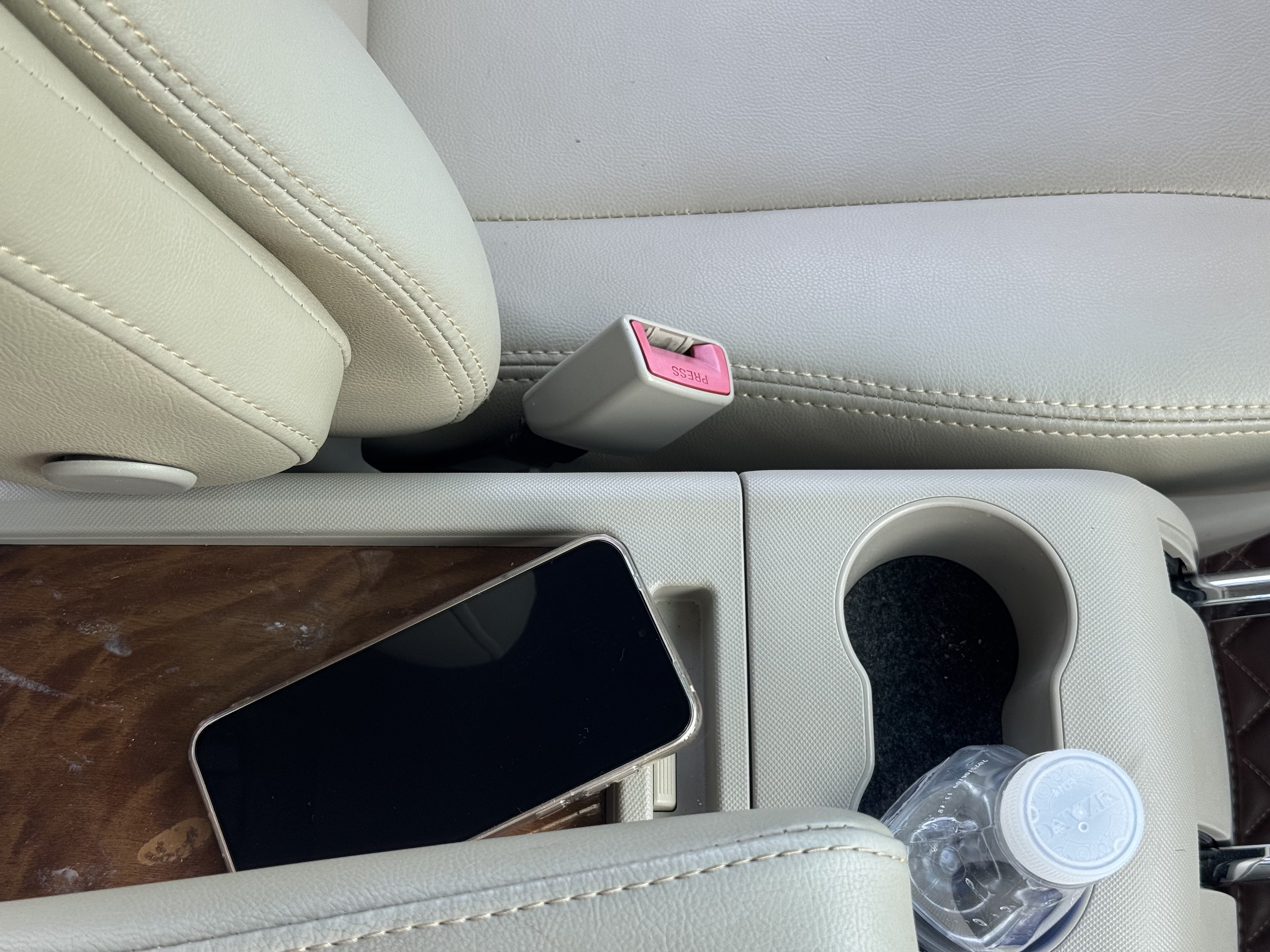 BYD M6 2017 car image #16