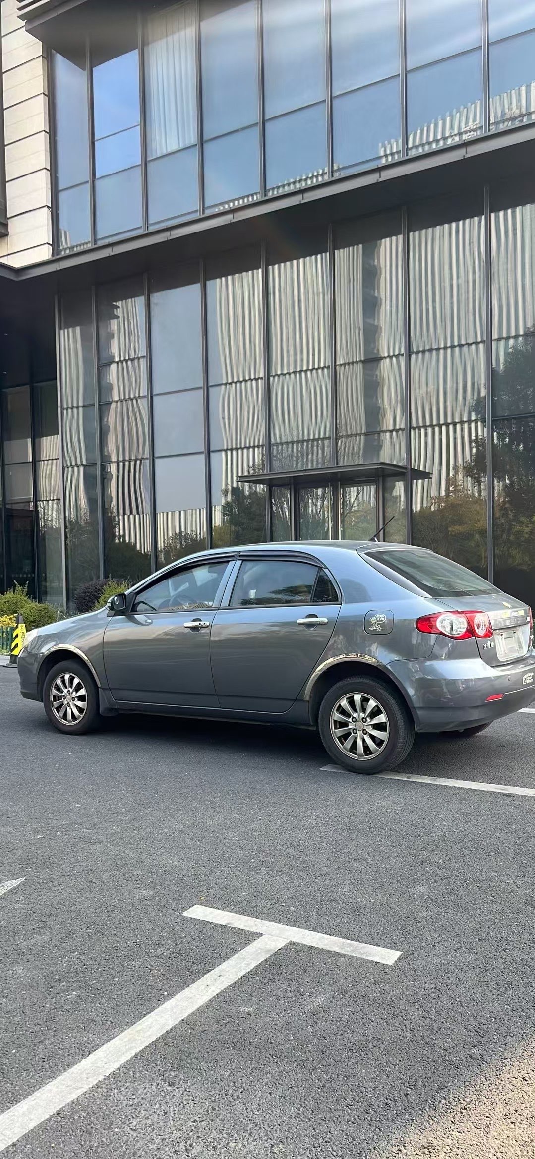 BYD F3R 2011 #16 BYD F3R 2011 car image #16