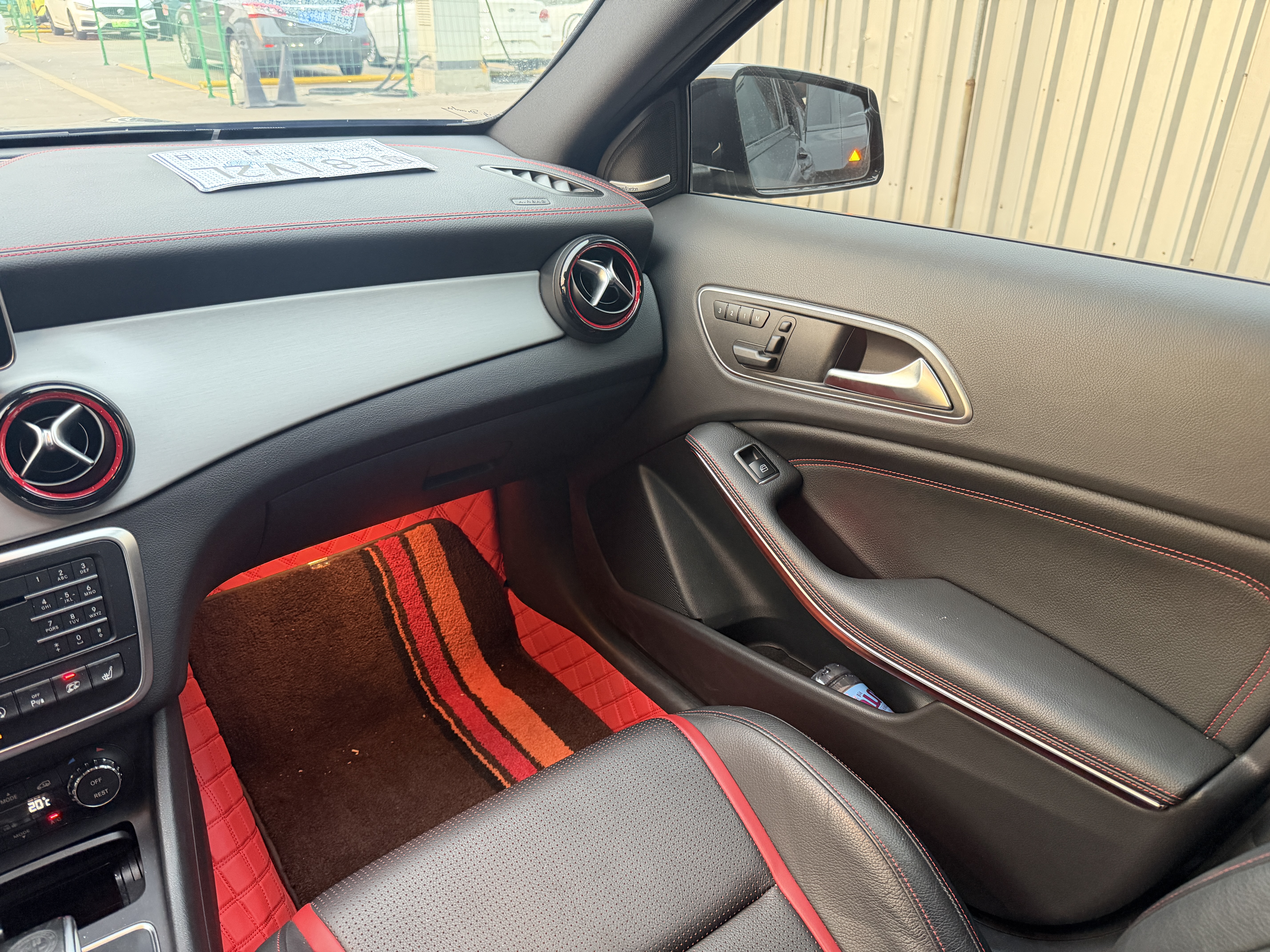 Mercedes-Benz GLA AMG 2016 car image #16