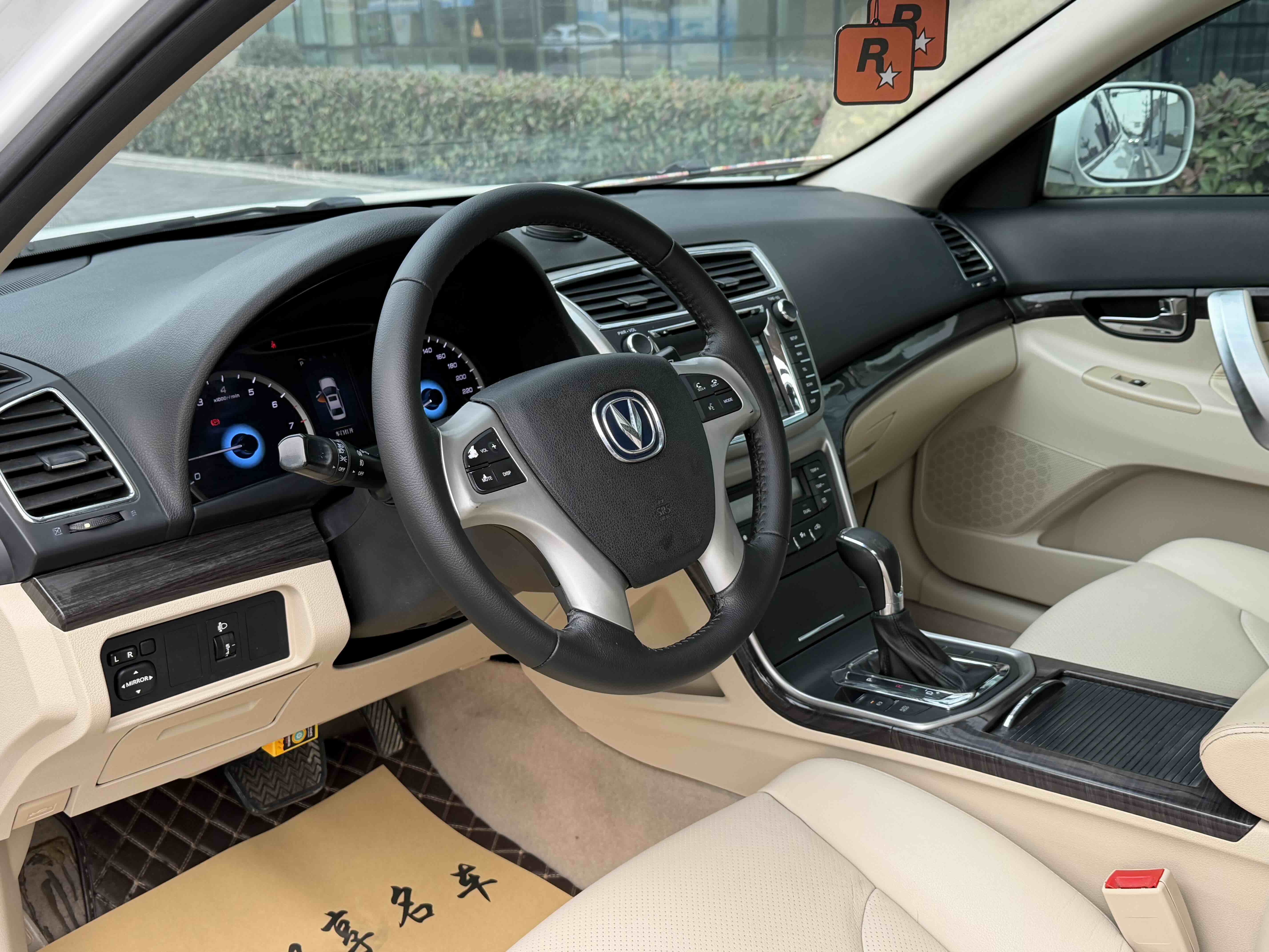 Volkswagen Raeton 2016 immagine di auto #16