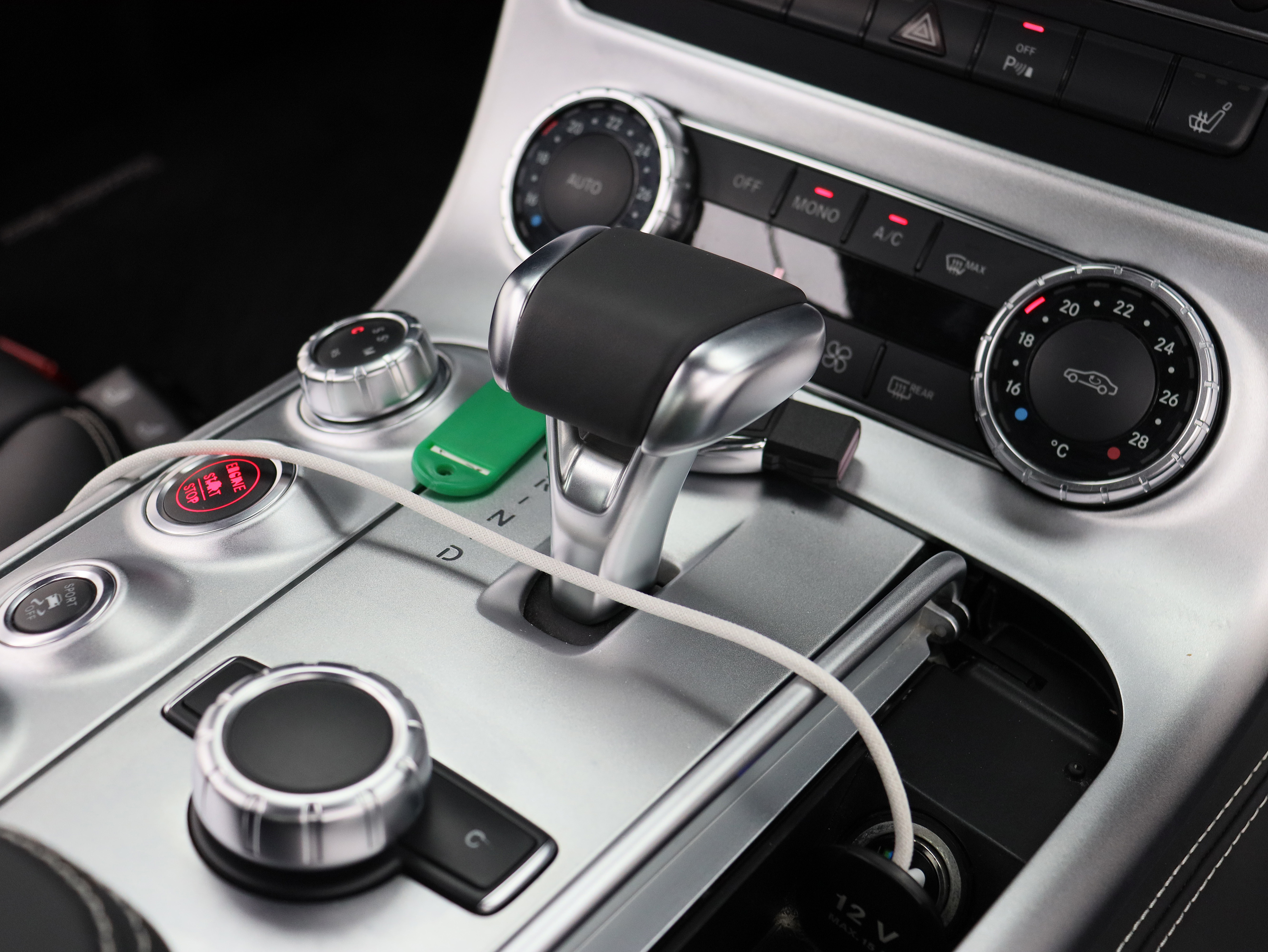 Mercedes-Benz SLS AMG 2012 #16 Mercedes-Benz SLS AMG 2012 car image #16