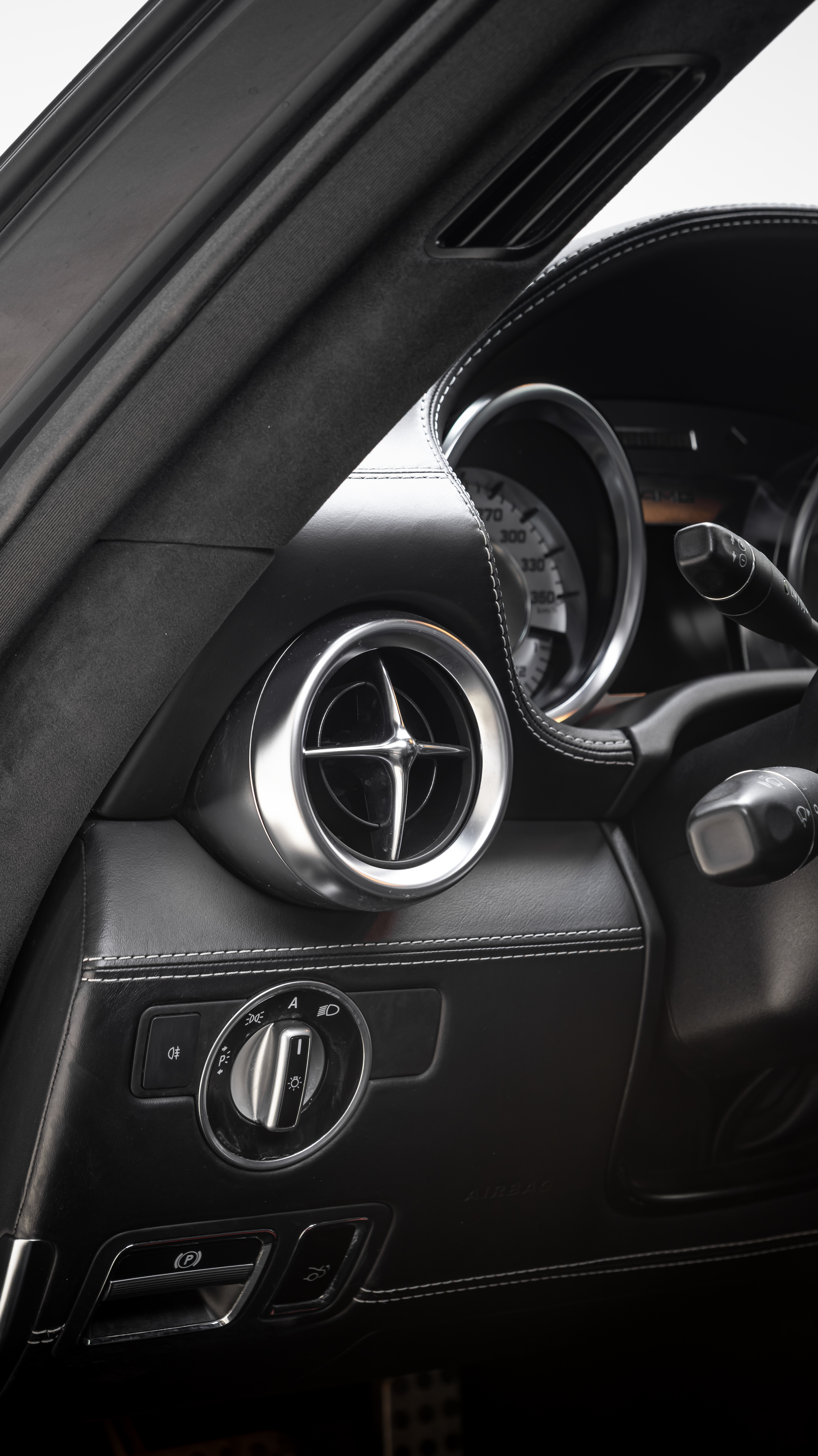 Mercedes-Benz SLS AMG 2015 #16 Mercedes-Benz SLS AMG 2015 car image #16