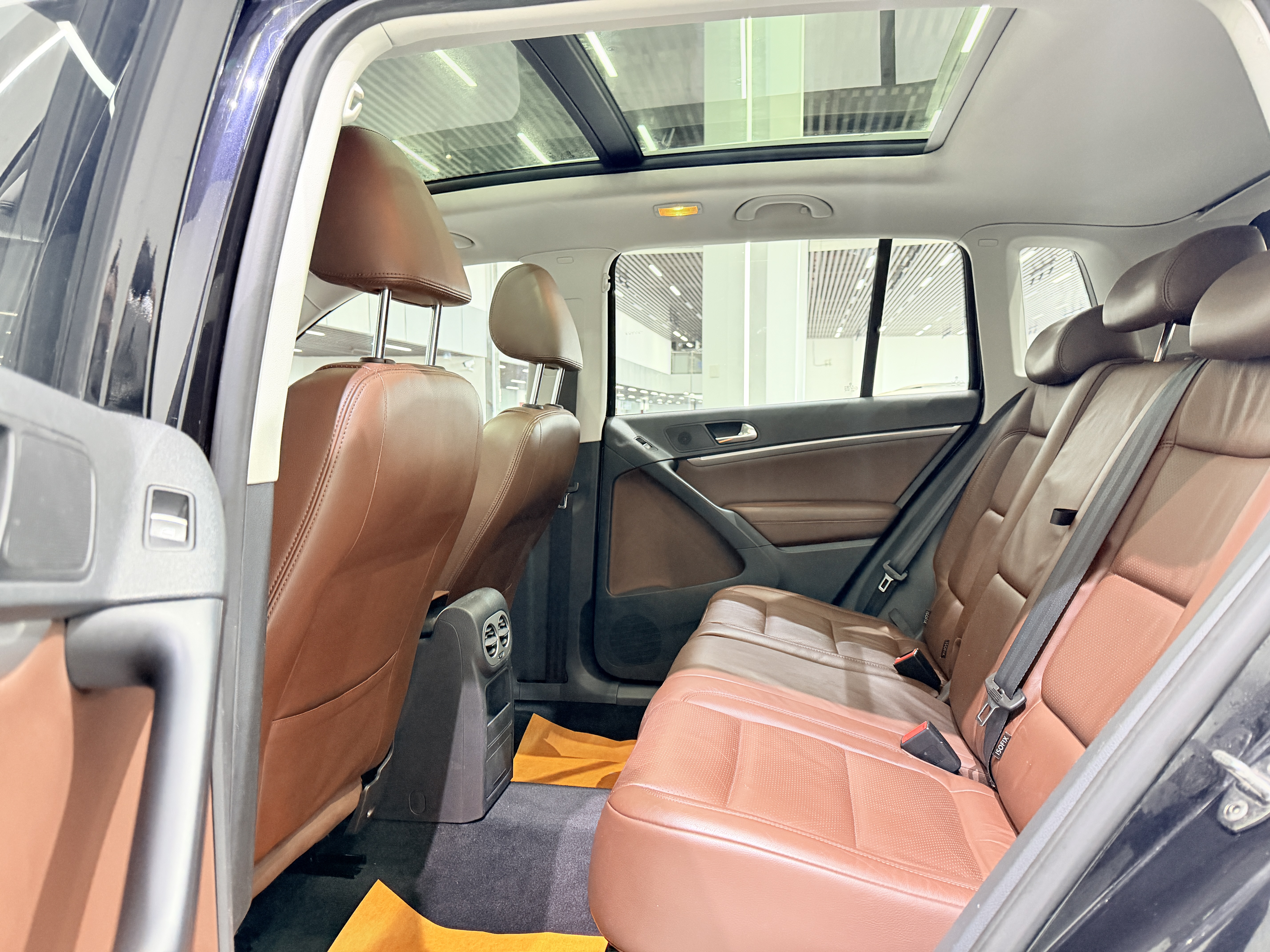 Volkswagen Tiguan 2014 car image #16