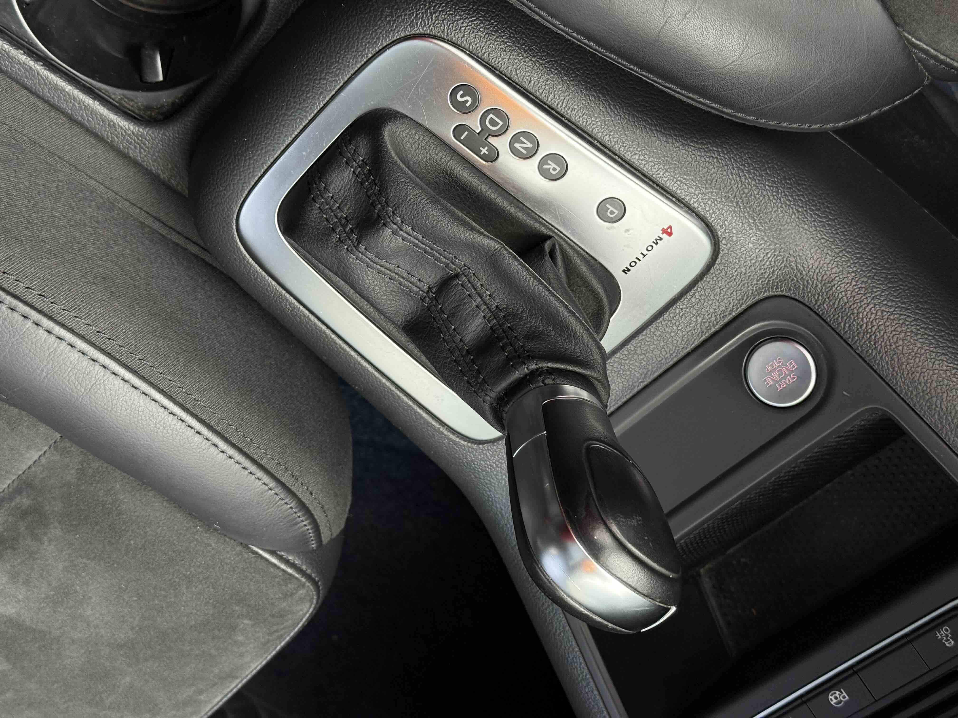 Volkswagen Tiguan 2014 car image #16