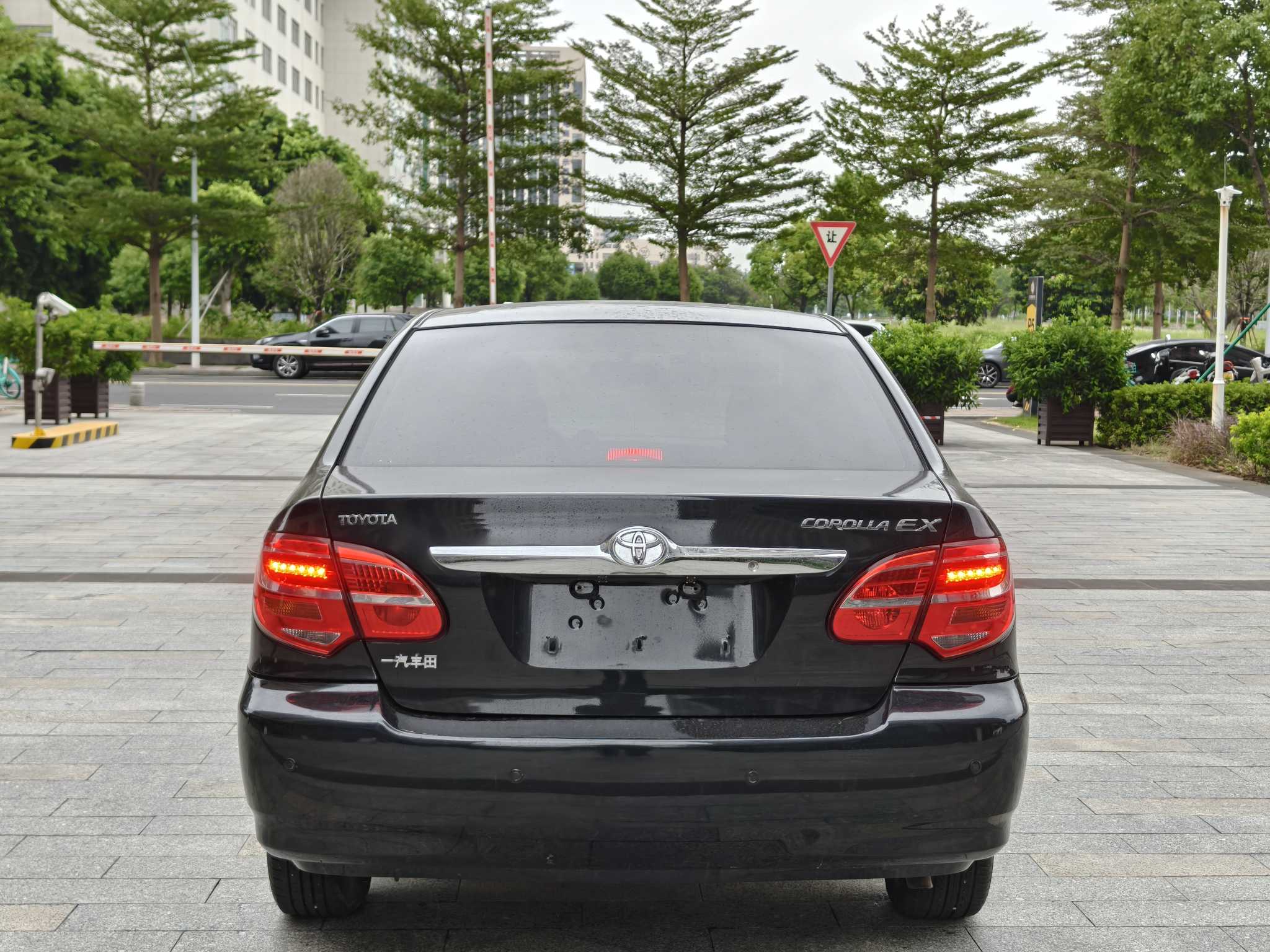 Toyota Corolla (Classic) 2013 car image #16