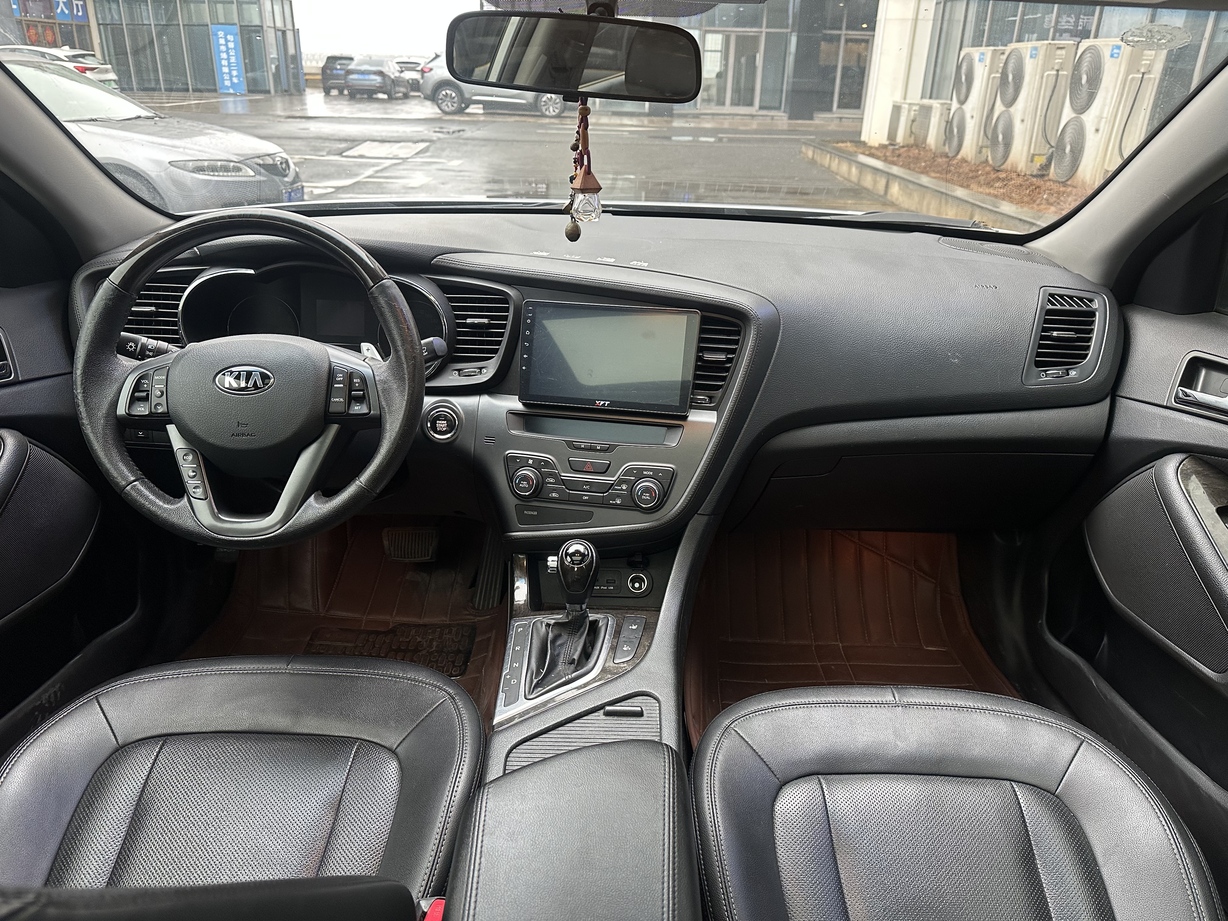 Kia K5 2012 car image #16