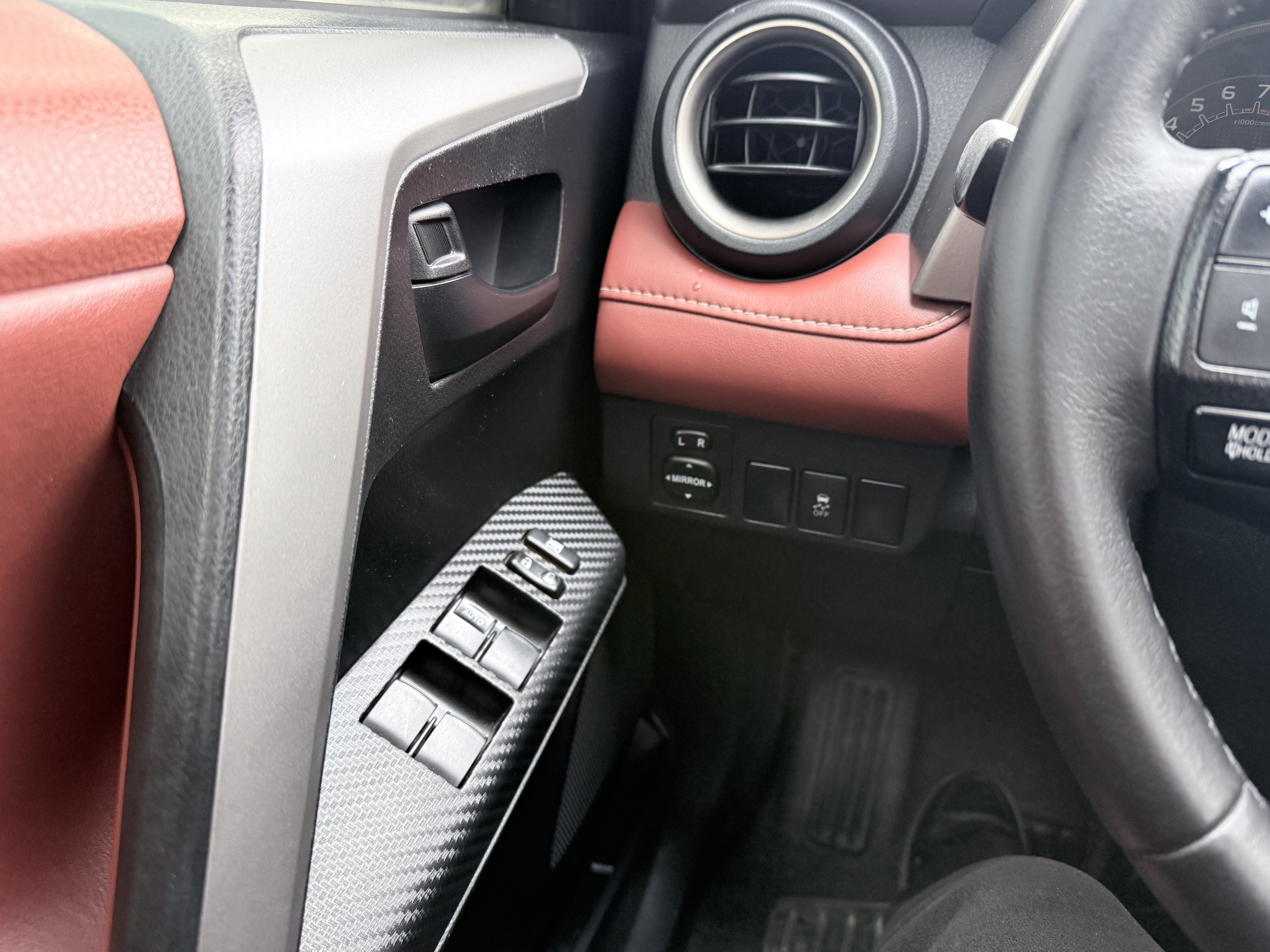 Toyota RAV4 2014 изображение автомобиля #16