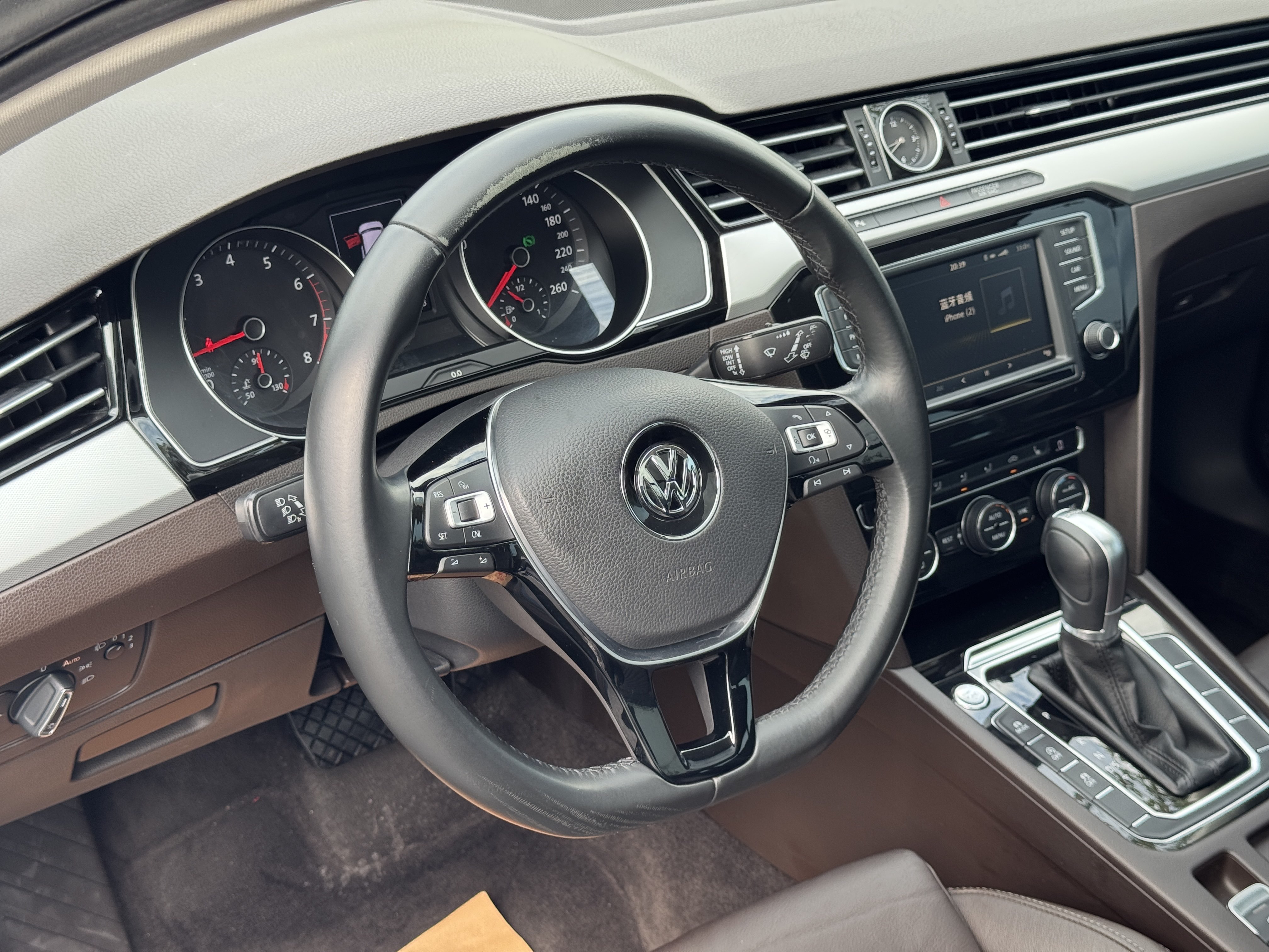 Volkswagen Passat Variant 2017 изображение автомобиля #16