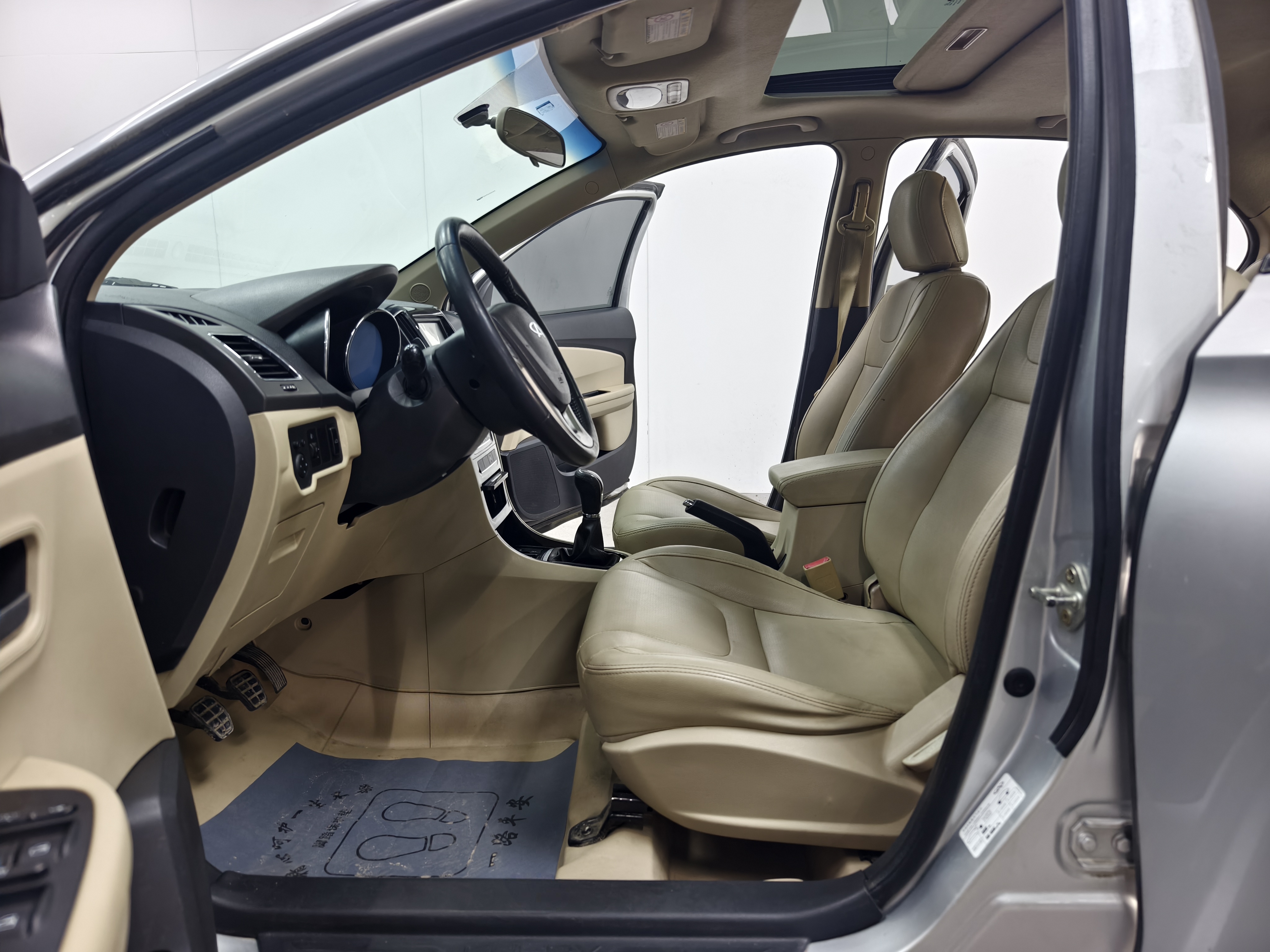 Chery E3 2014 car image #16