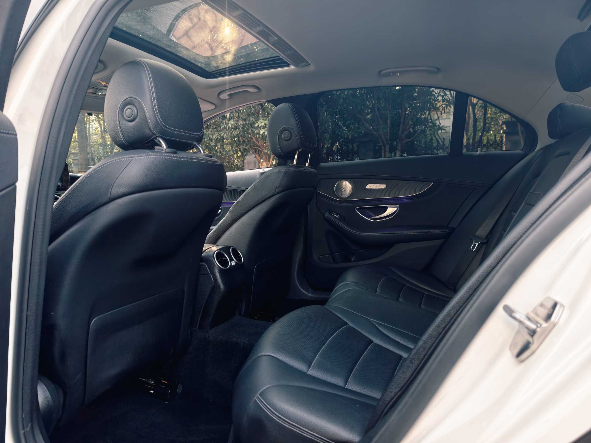 Mercedes-Benz C Class 2017 car image #16