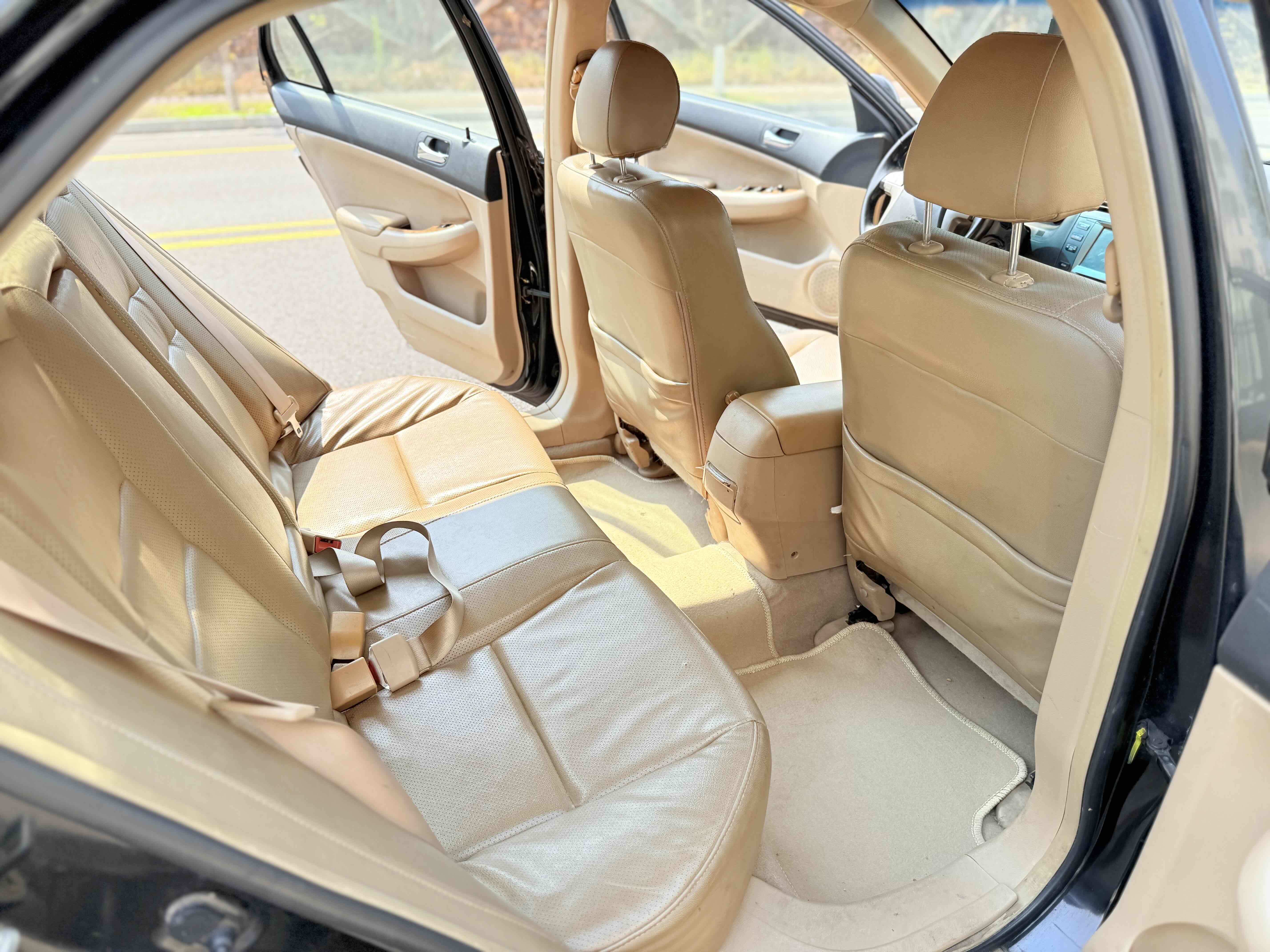 BYD F6 2010 car image #16