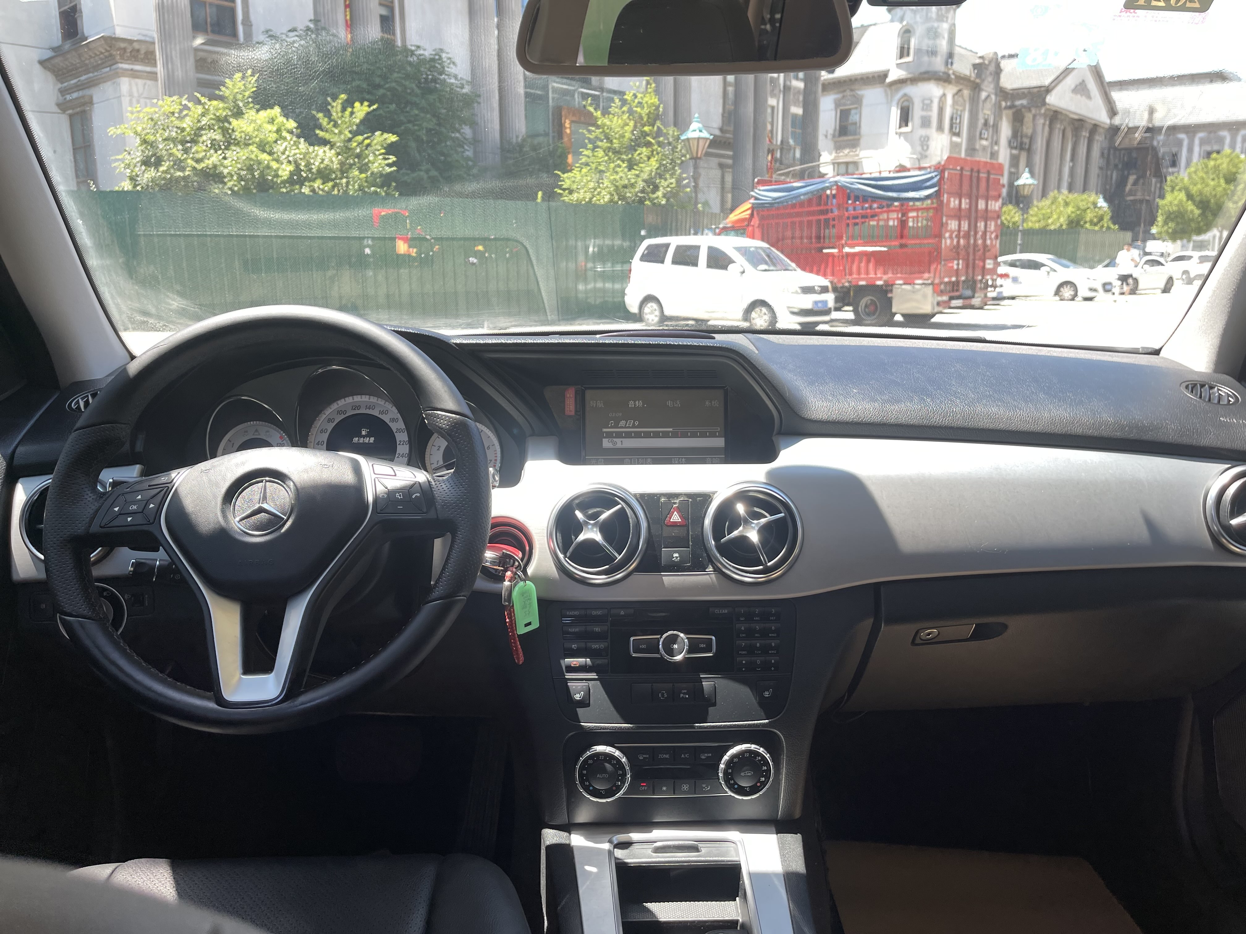 Mercedes-Benz GLK Class 2014 immagine di auto #16