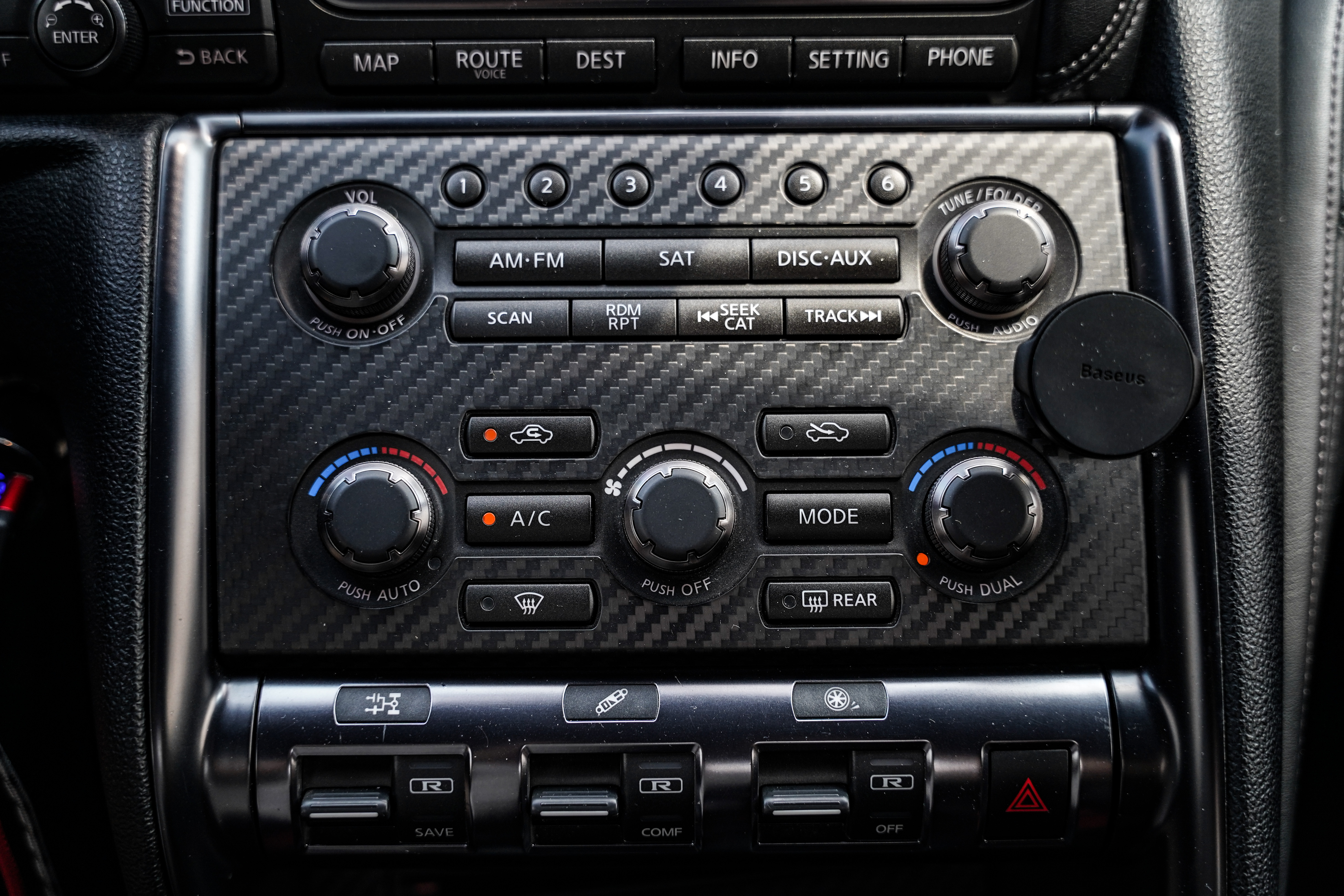 日产 日产GT-R 2012 汽车图片 #16