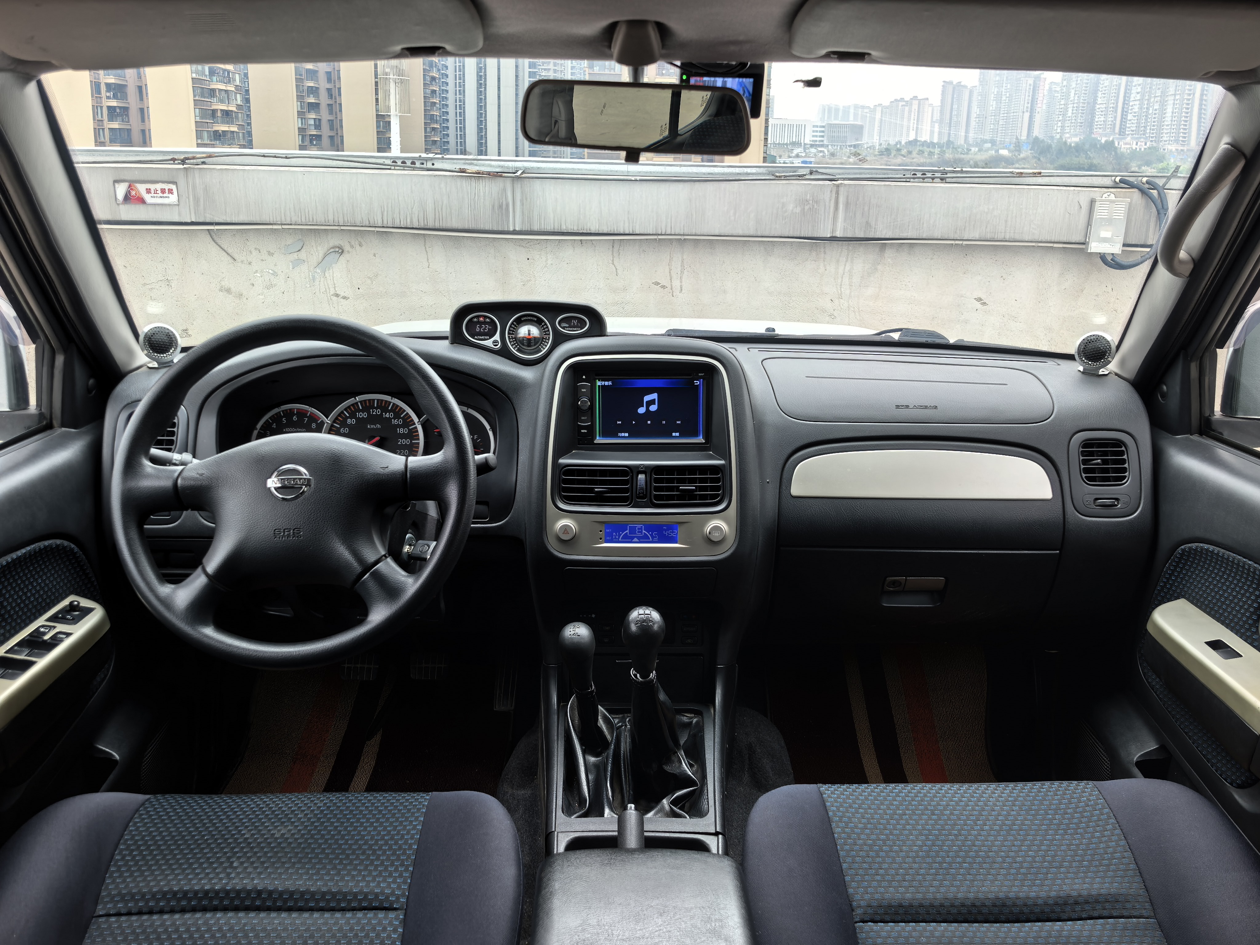 日产 日产帕拉丁 2013 汽车图片 #16