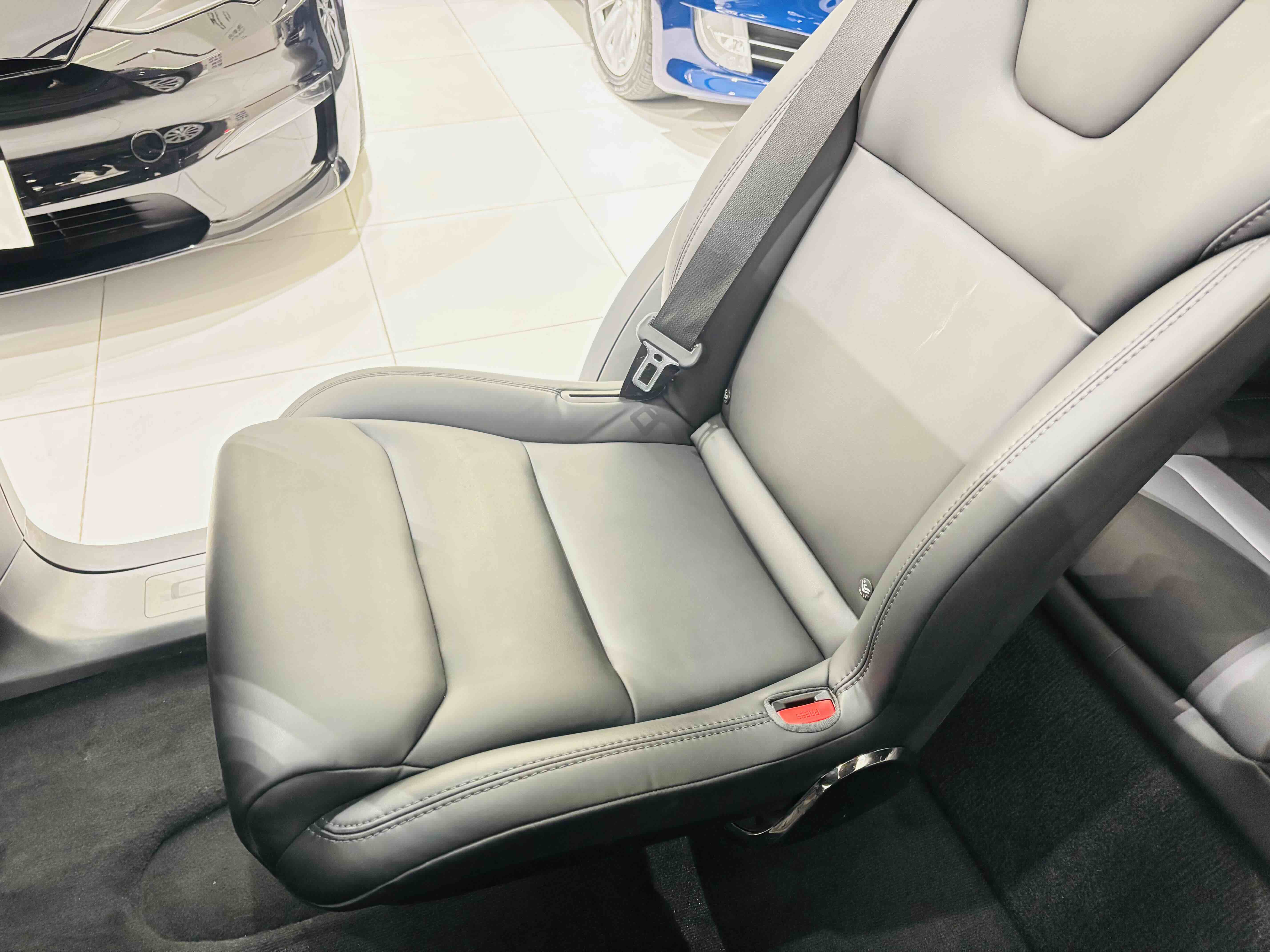 特斯拉 Model X 2018 汽车图片 #16