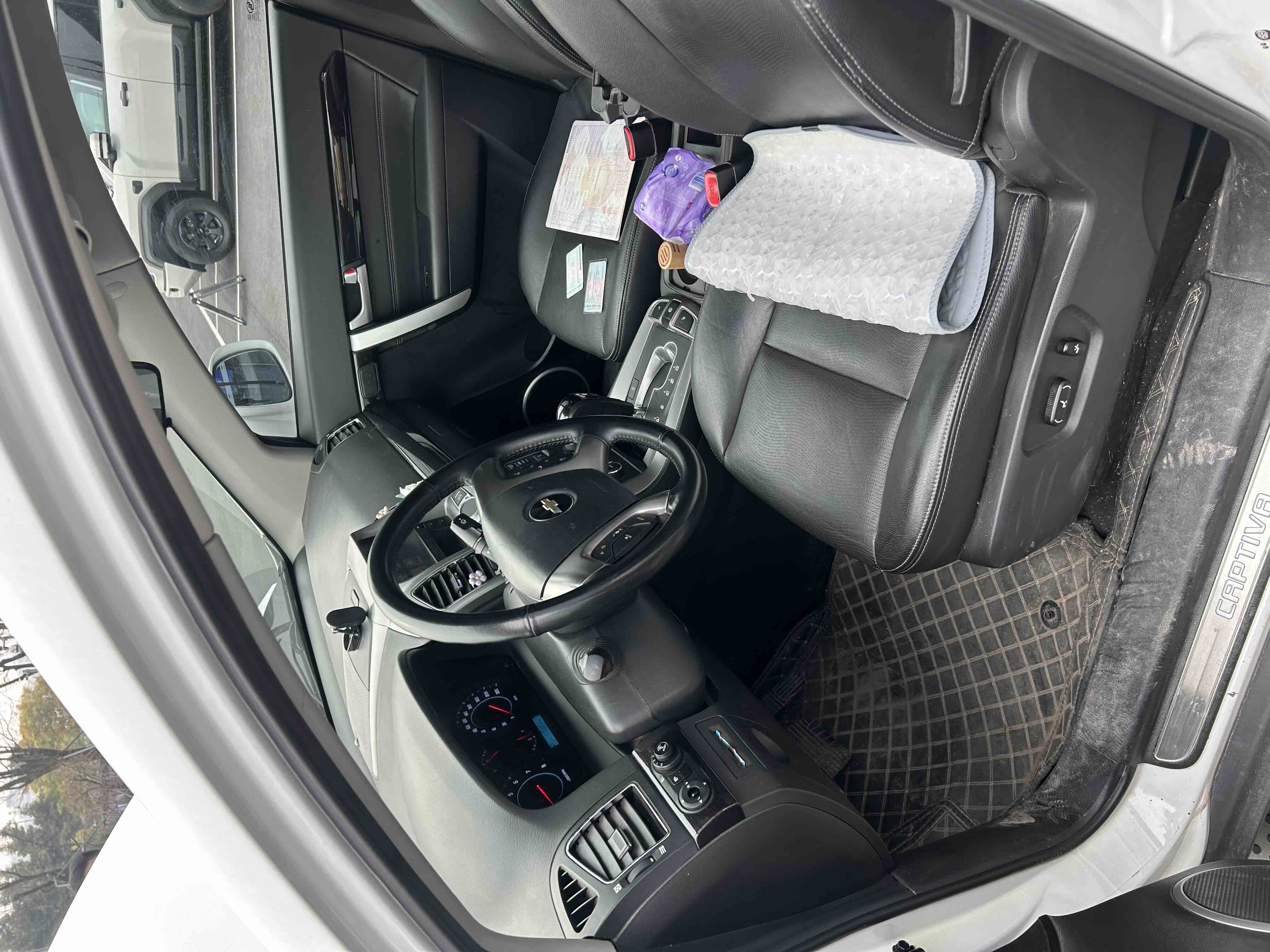 Chevrolet Captiva 2016 car image #16