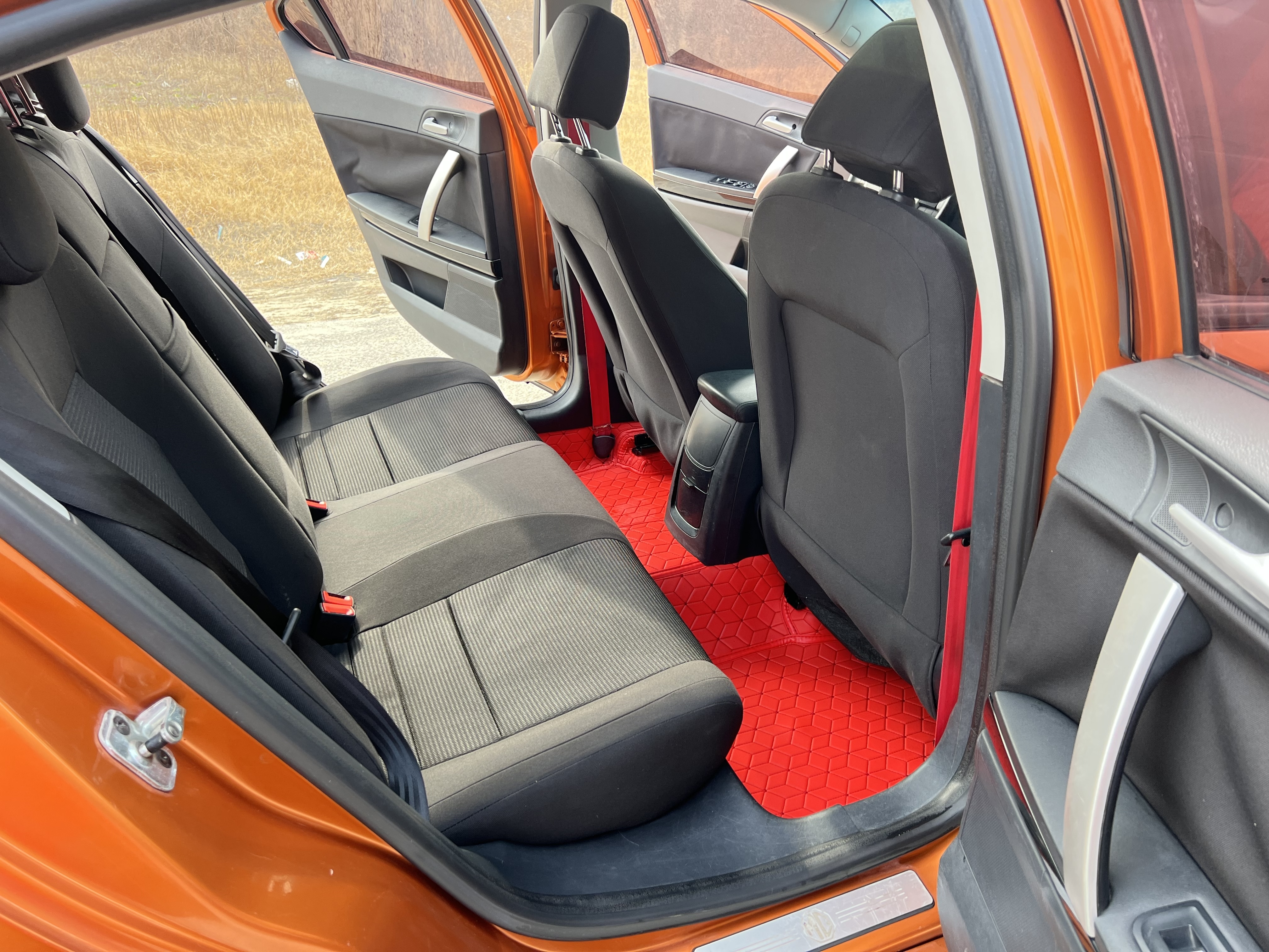 MG 6 2011 car image #16