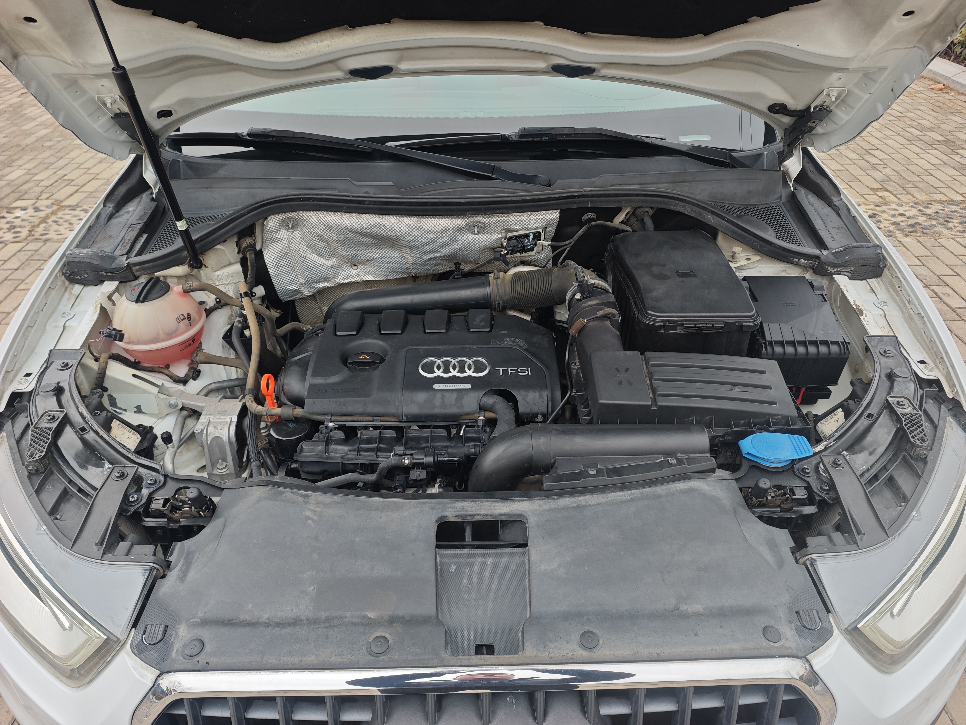 Audi Q3 2014 car image #16