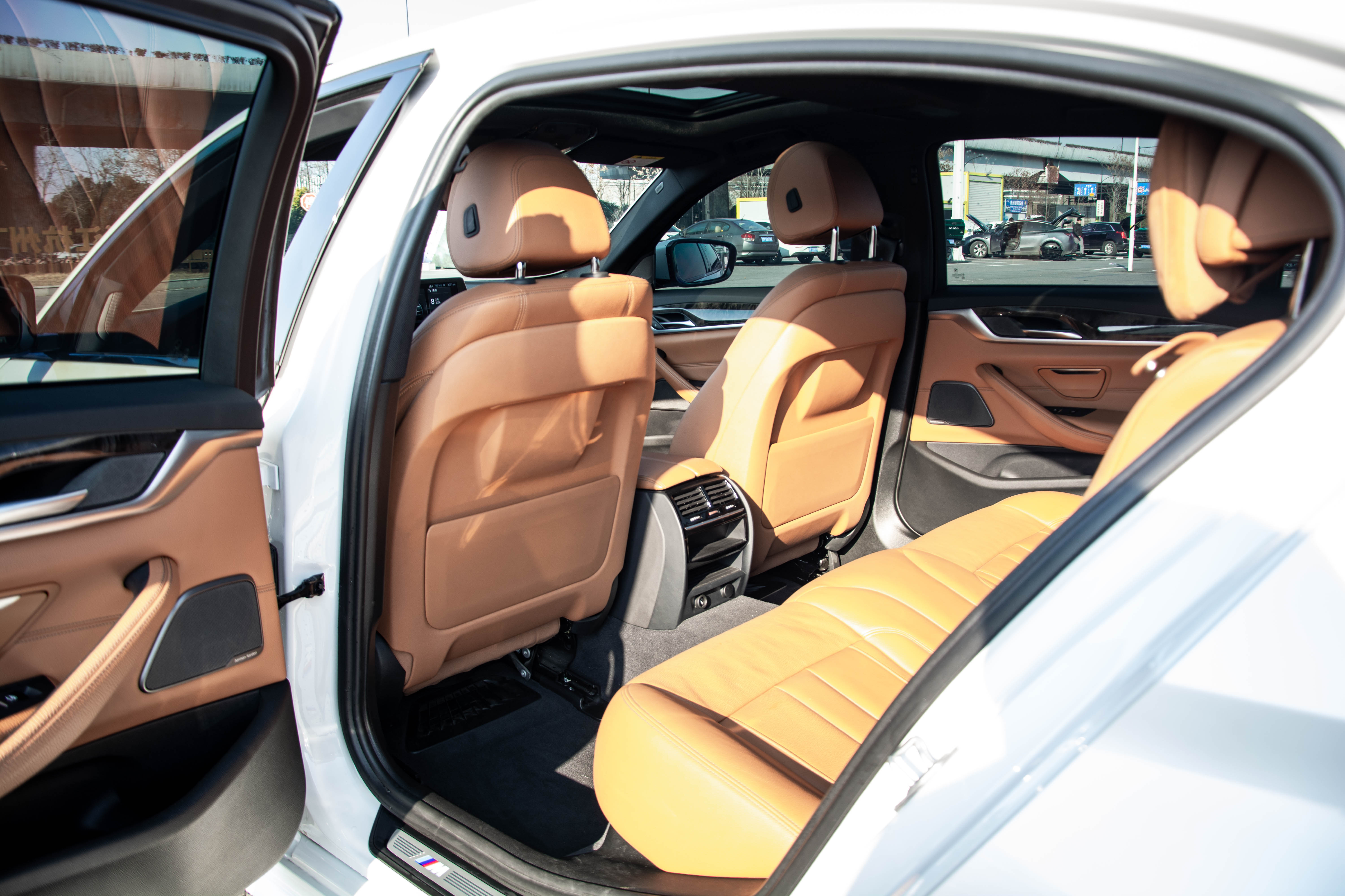 BMW 5 Series 2018 #16 BMW 5 Series 2018 car image #16