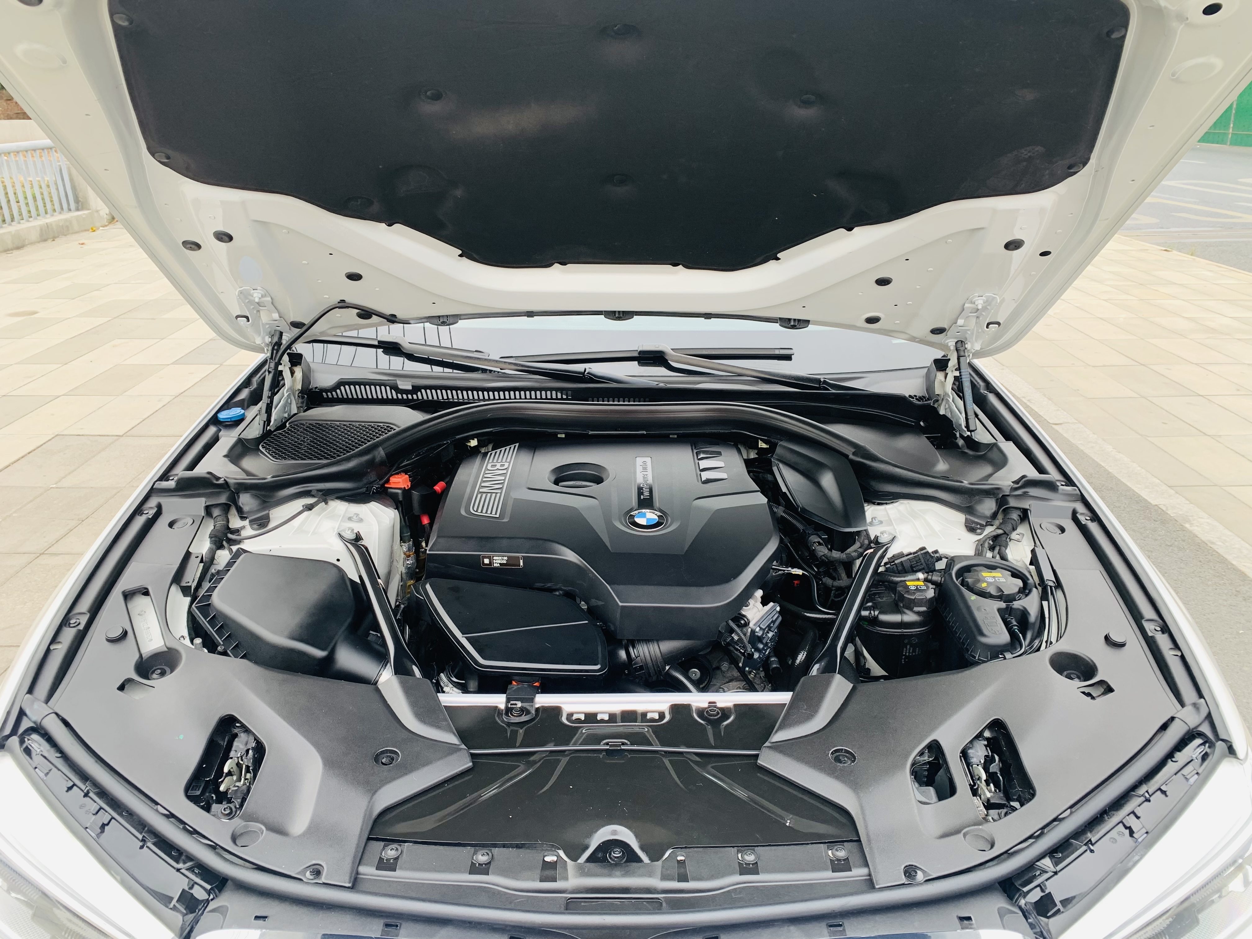 BMW 5 Series 2018 #16 BMW 5 Series 2018 car image #16