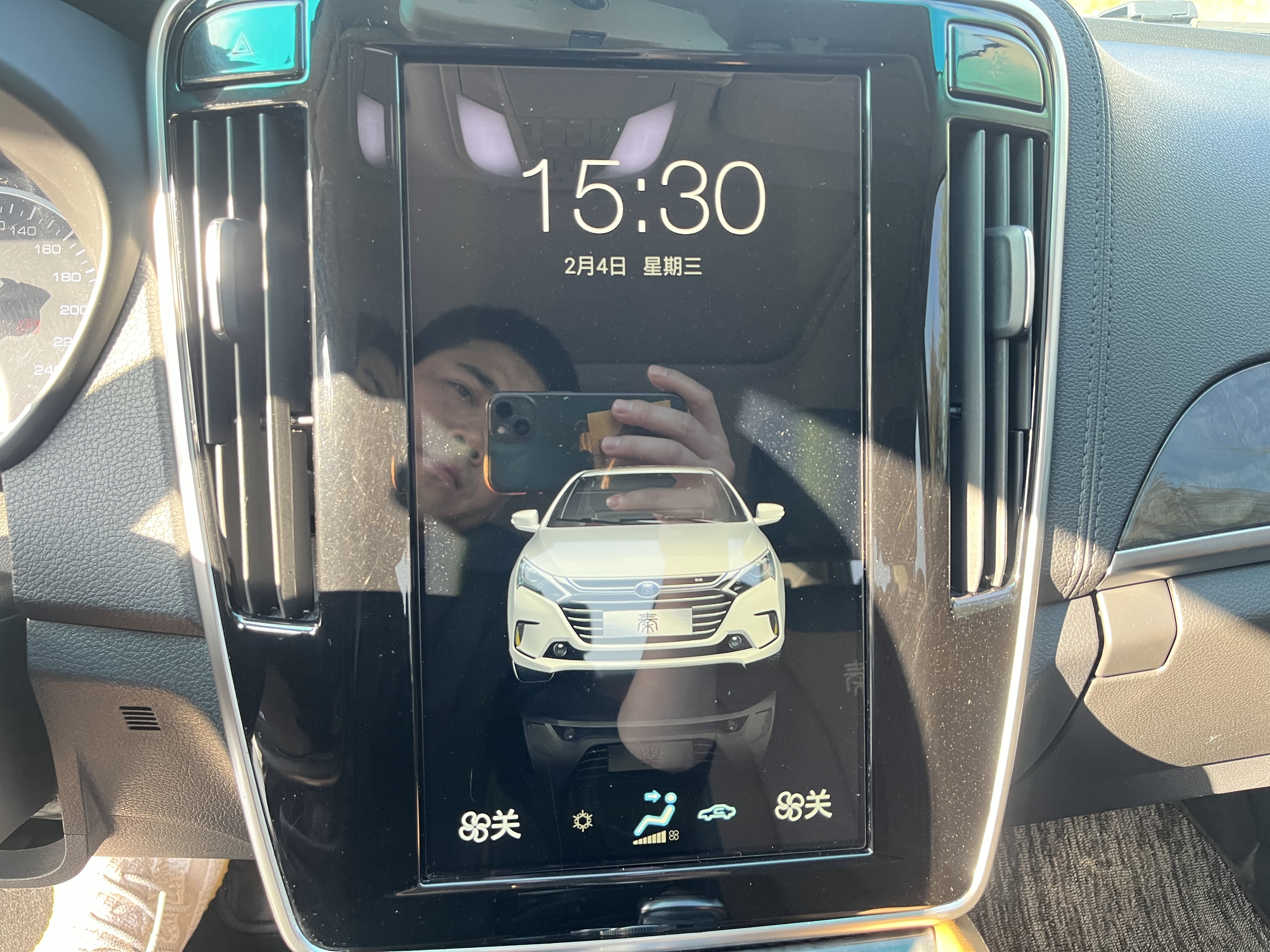 BYD Qin New Energy 2017 #16 BYD Qin New Energy 2017 car image #16