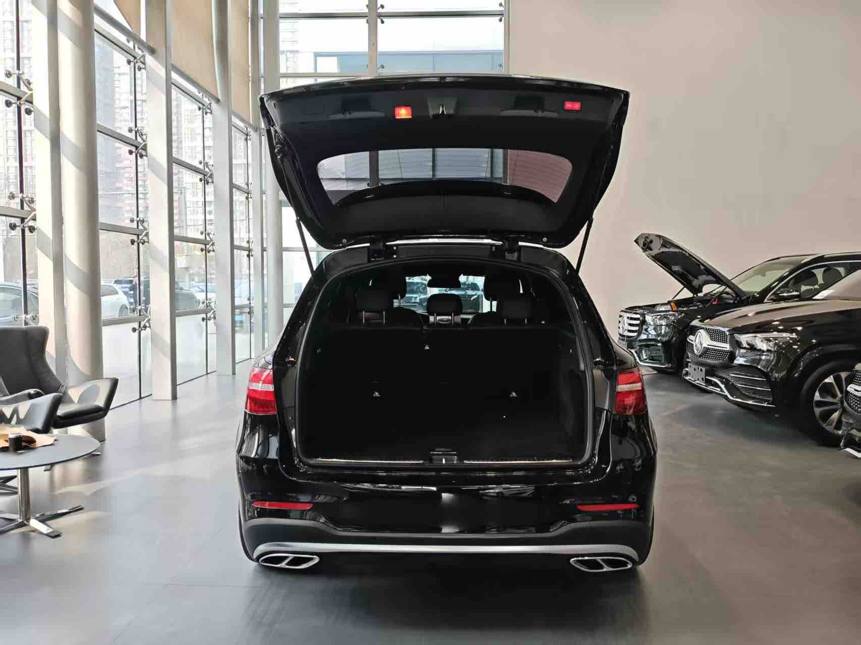 Mercedes-Benz GLC AMG 2019 immagine di auto #16