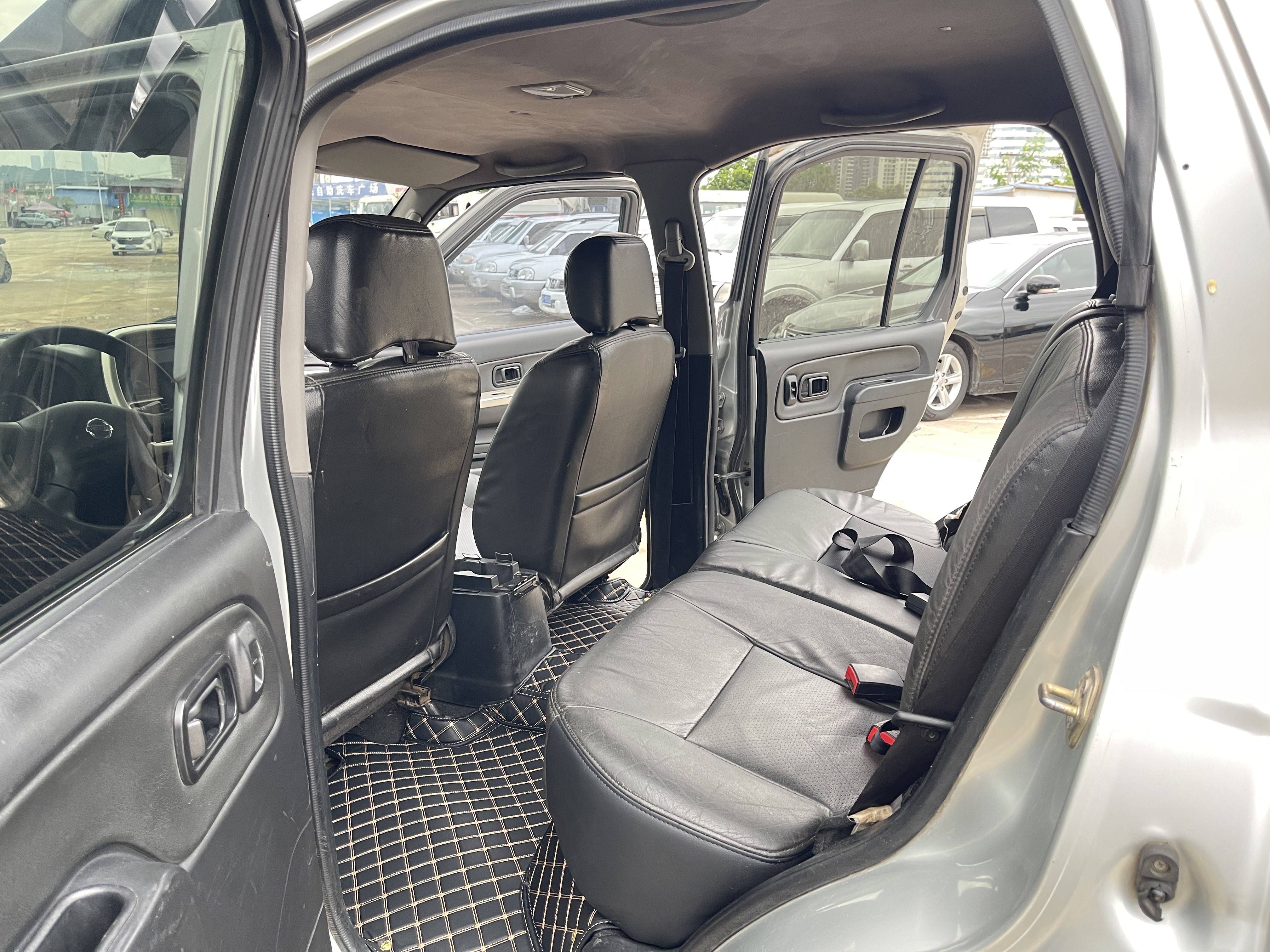 日产 日产帕拉丁 2011 汽车图片 #16