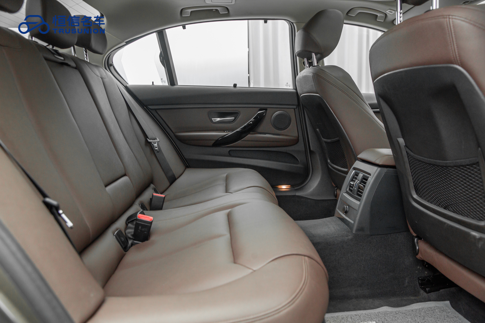 BMW 3 Series 2018 #16 BMW 3 Series 2018 car image #16