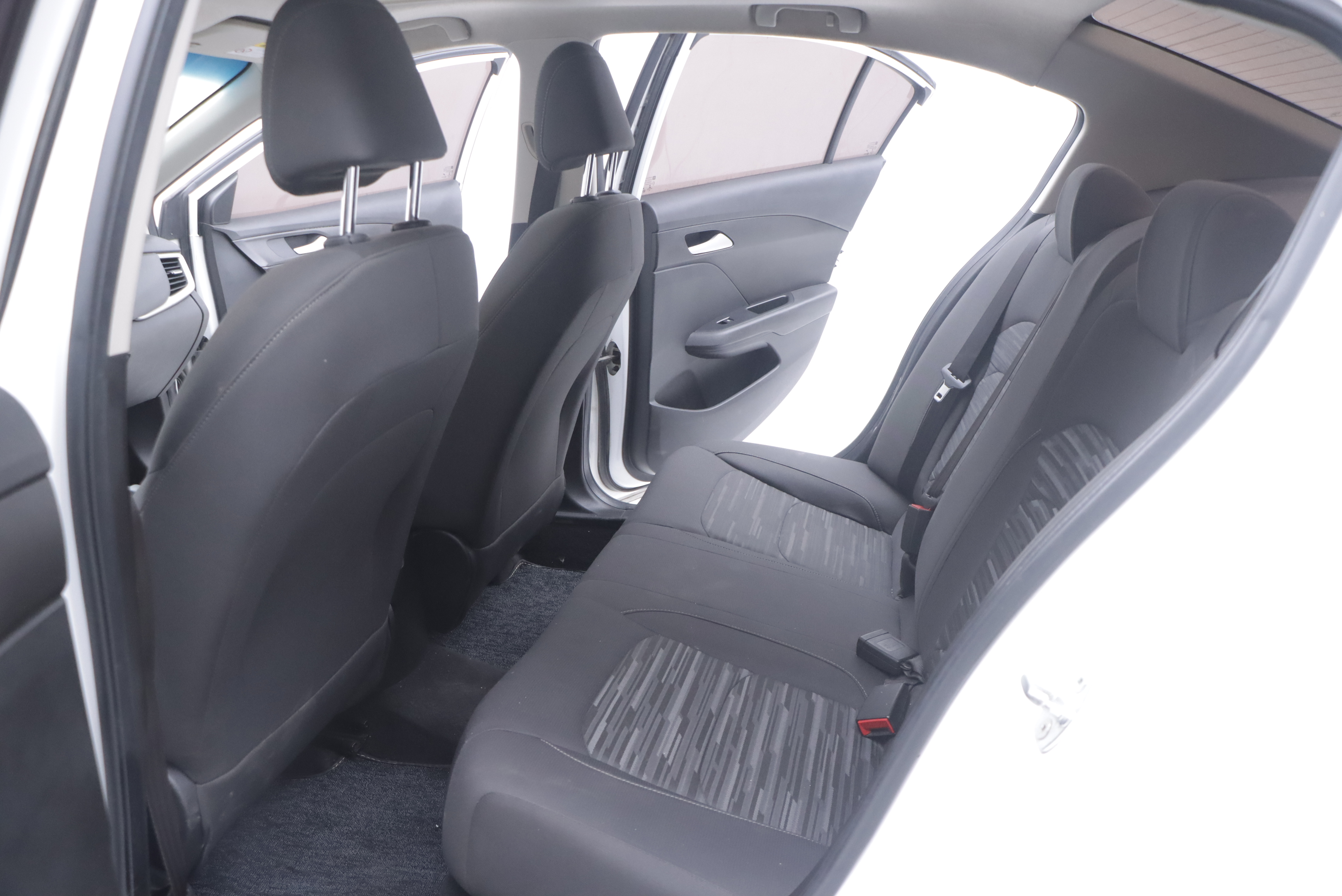 Chevrolet Cavalier 2018 car image #16