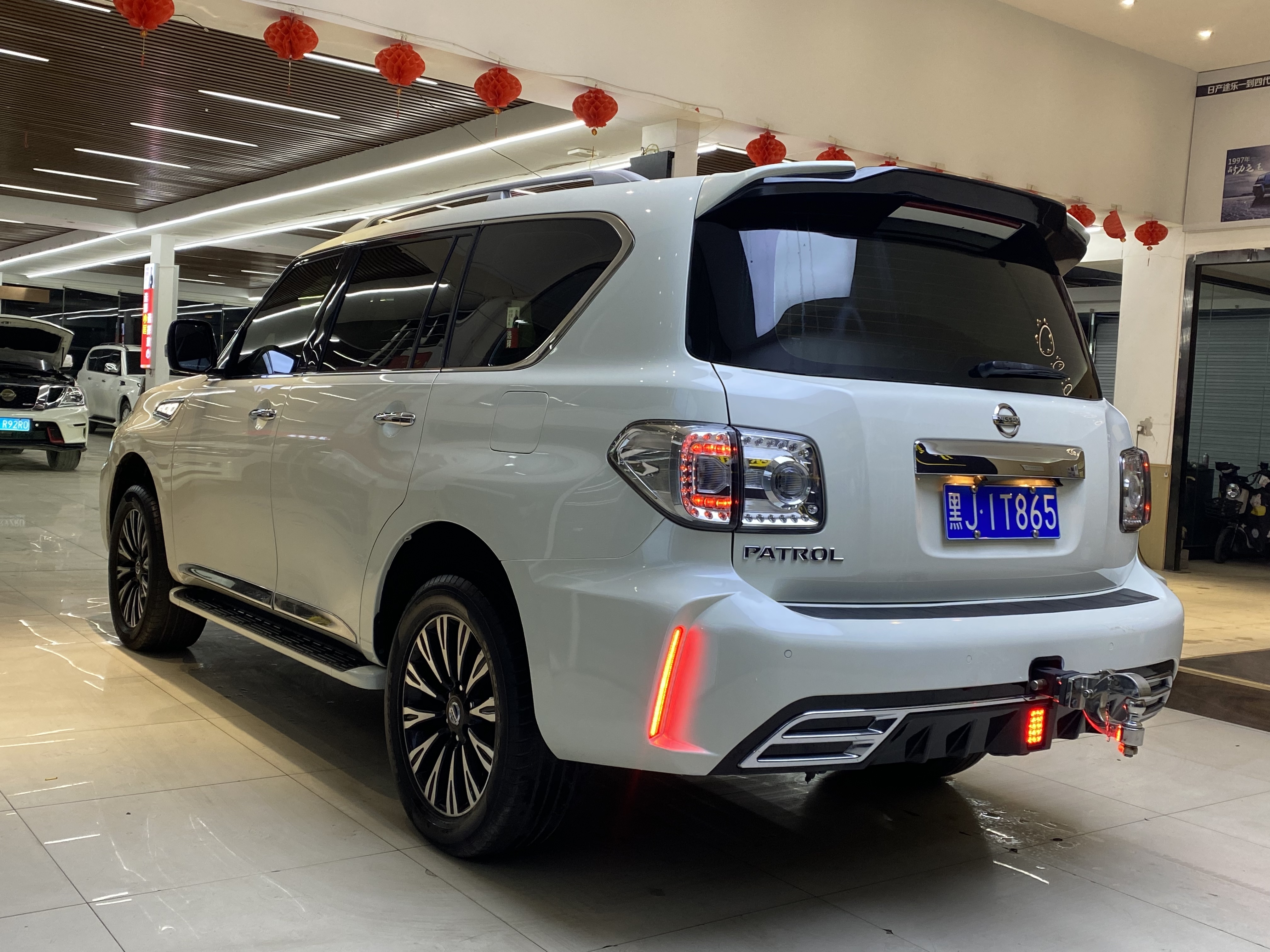 Nissan 2019 #16 Nissan 2019 car image #16