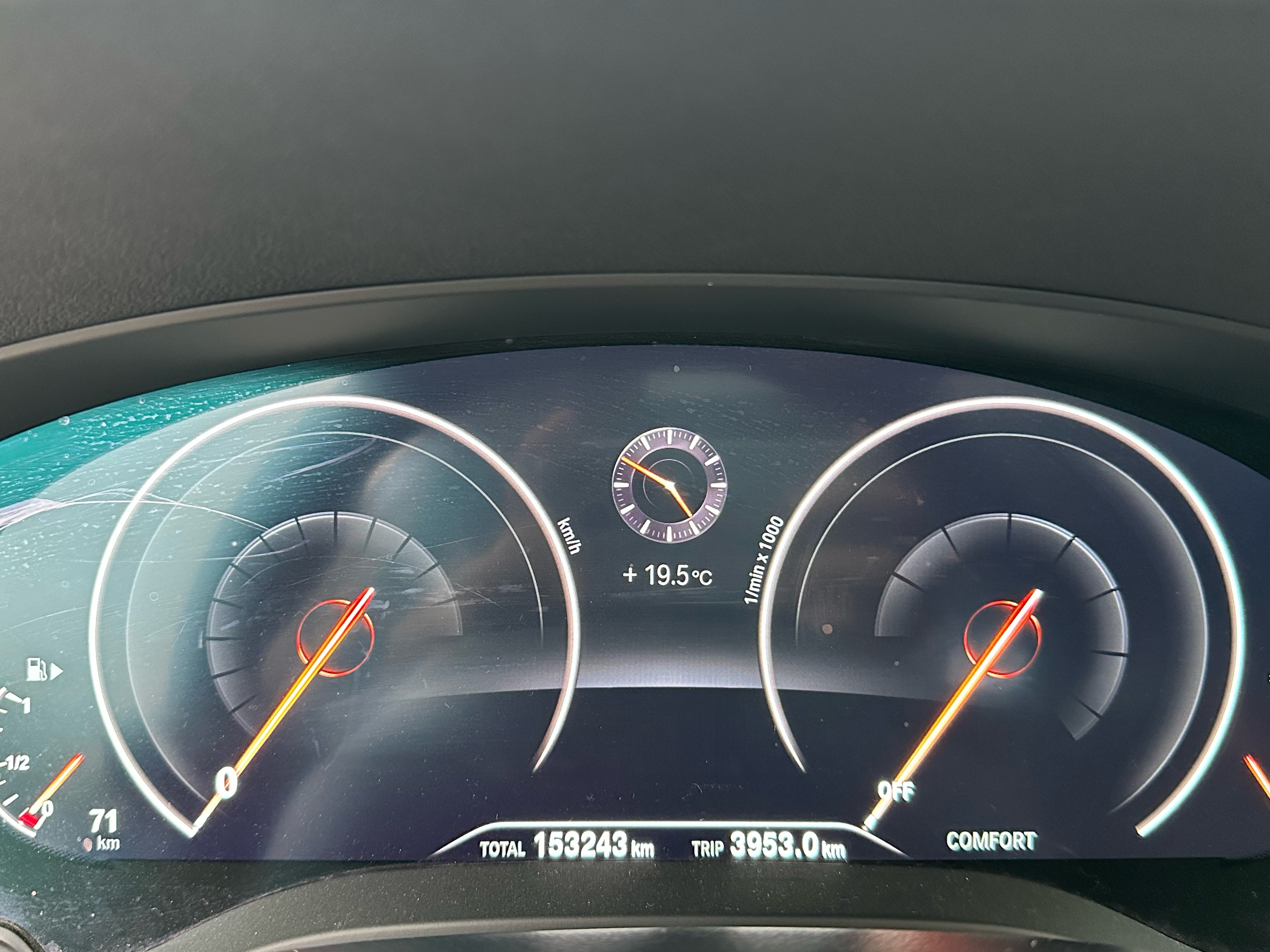 BMW 5 Series 2019 car image #16