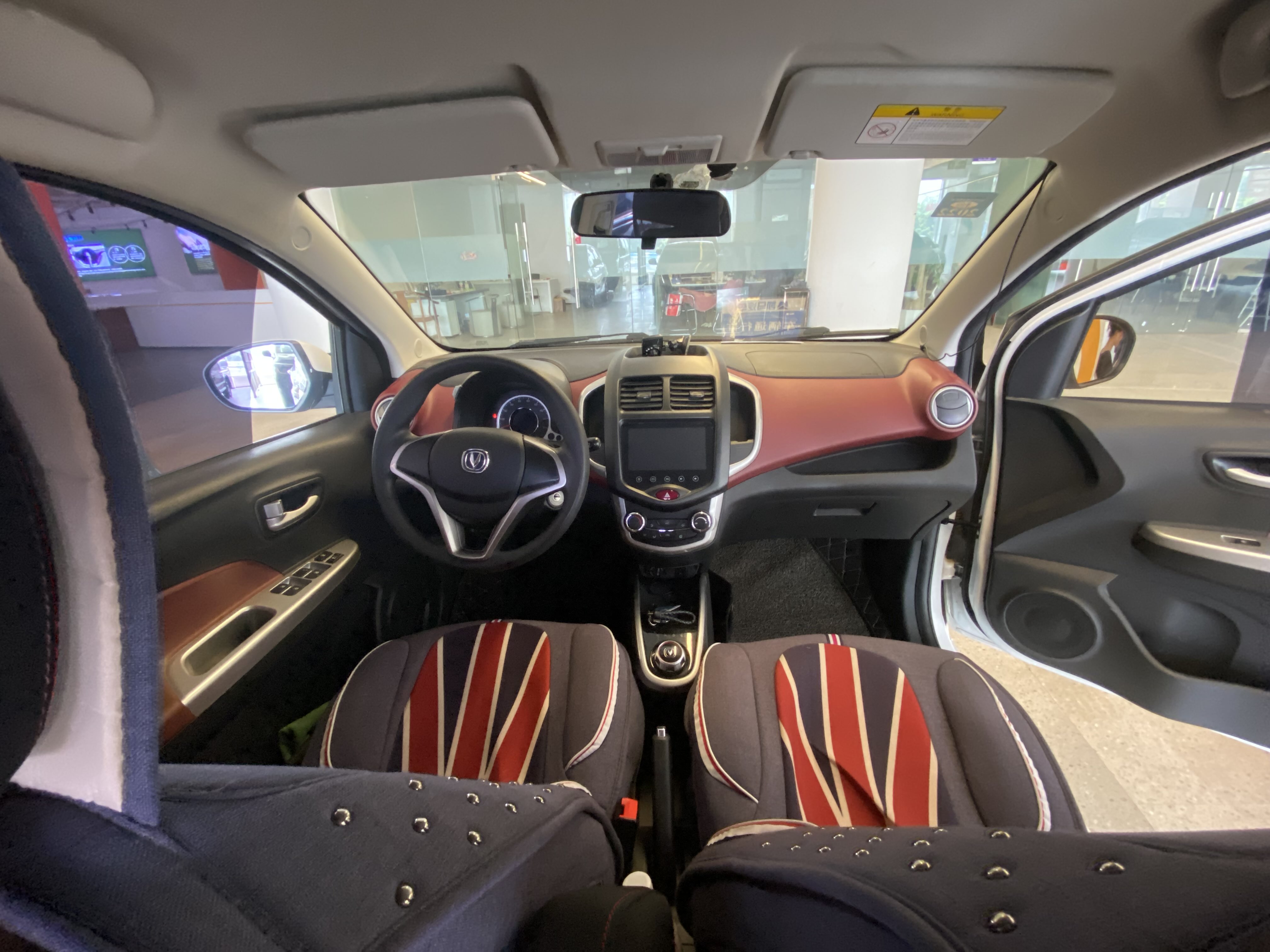 Changan BenBen EV 2018 изображение автомобиля #16