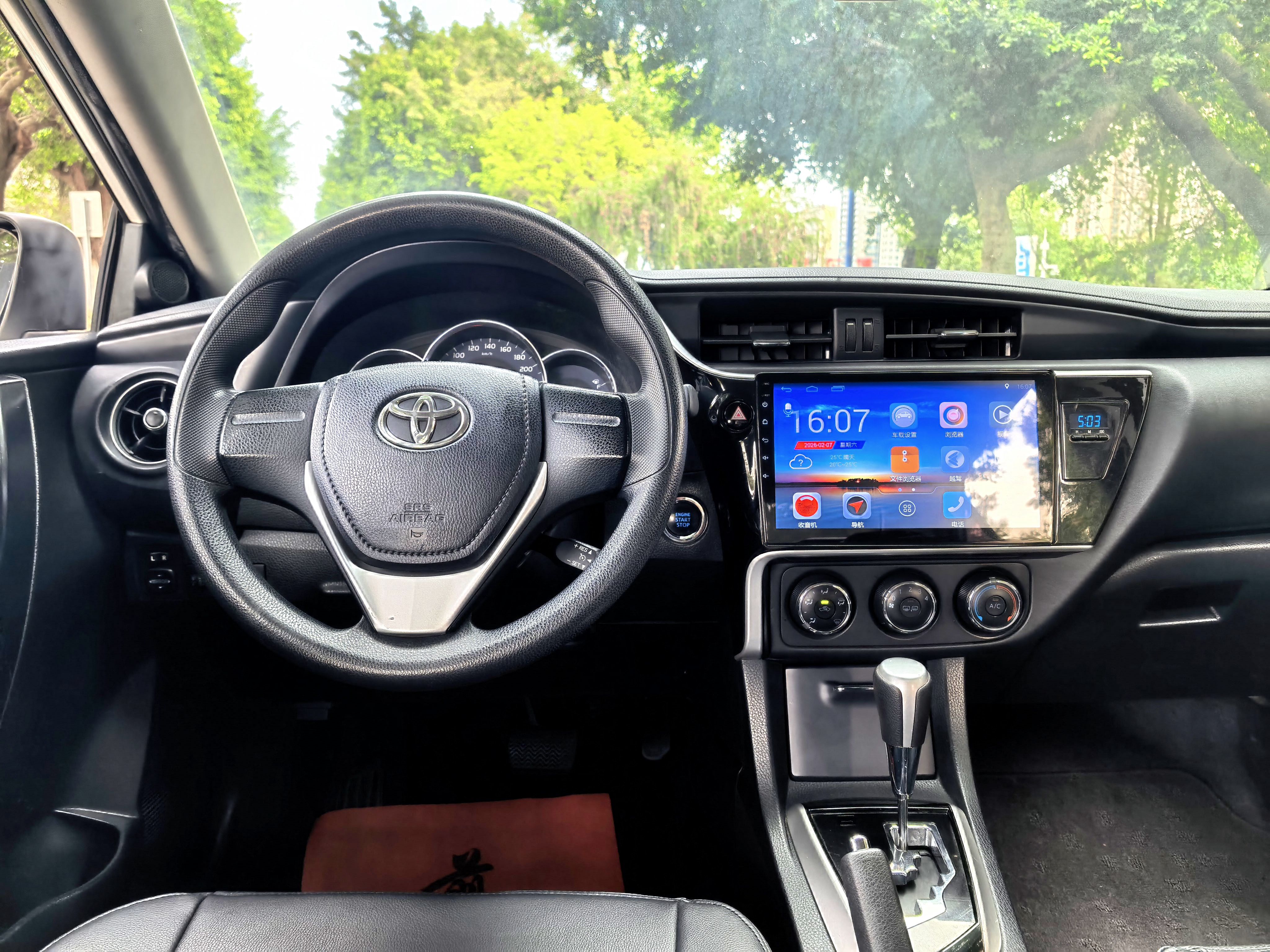 Toyota Corolla 2019 #16 Toyota Corolla 2019 car image #16